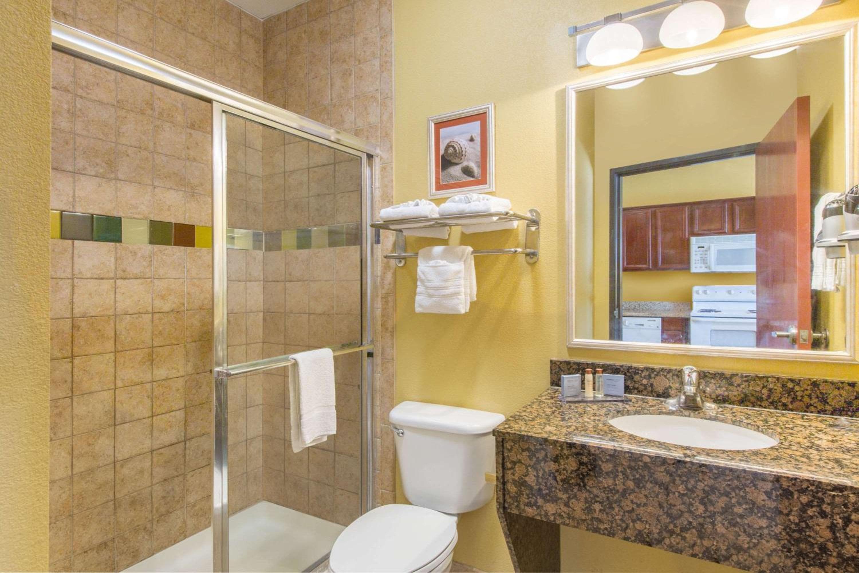 Hawthorn Extended Stay by Wyndham Corpus Christi Padre Isle, Corpus Christi, photo 5