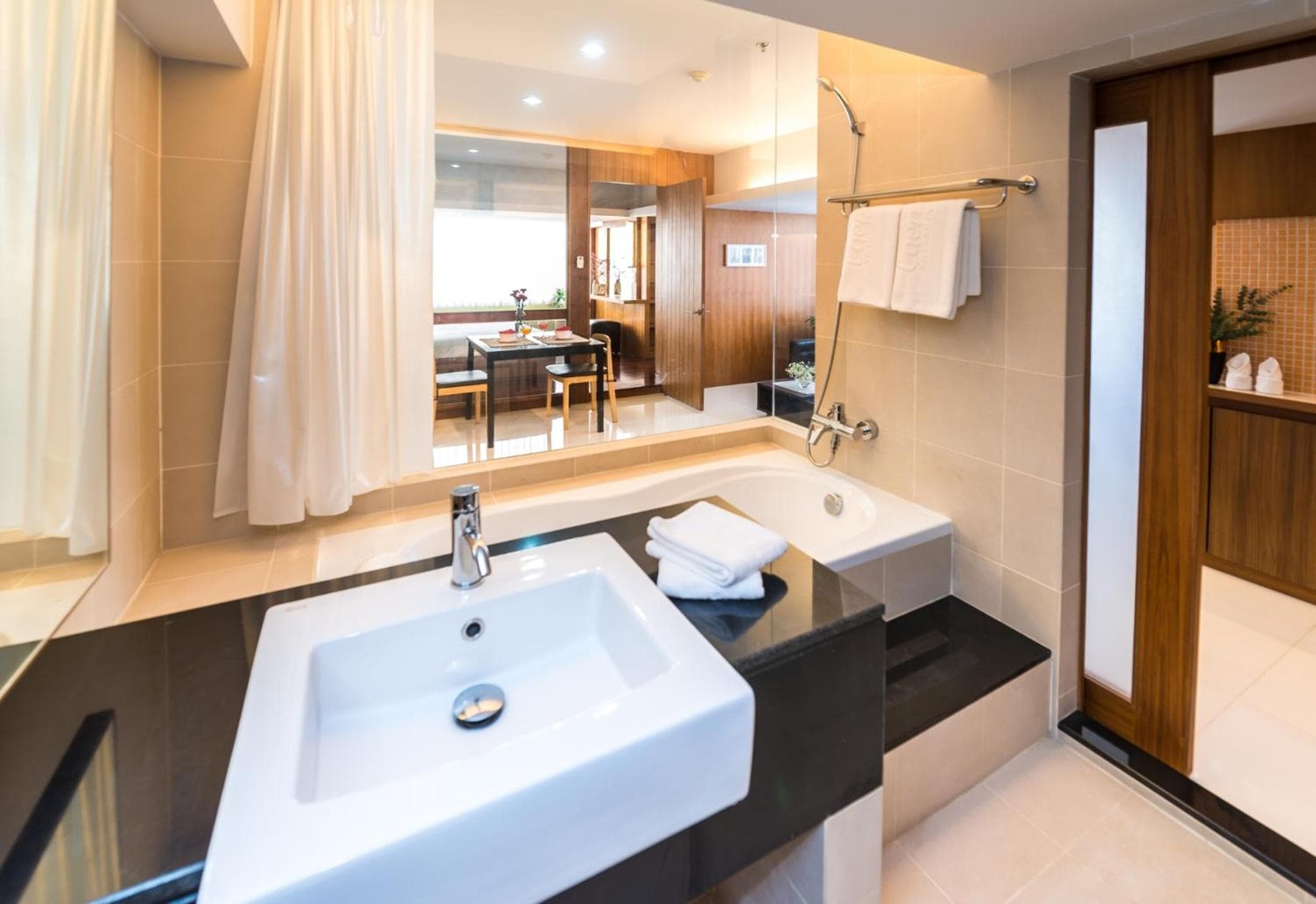 Laemtong Serviced Apartment, Si Racha, photo 4