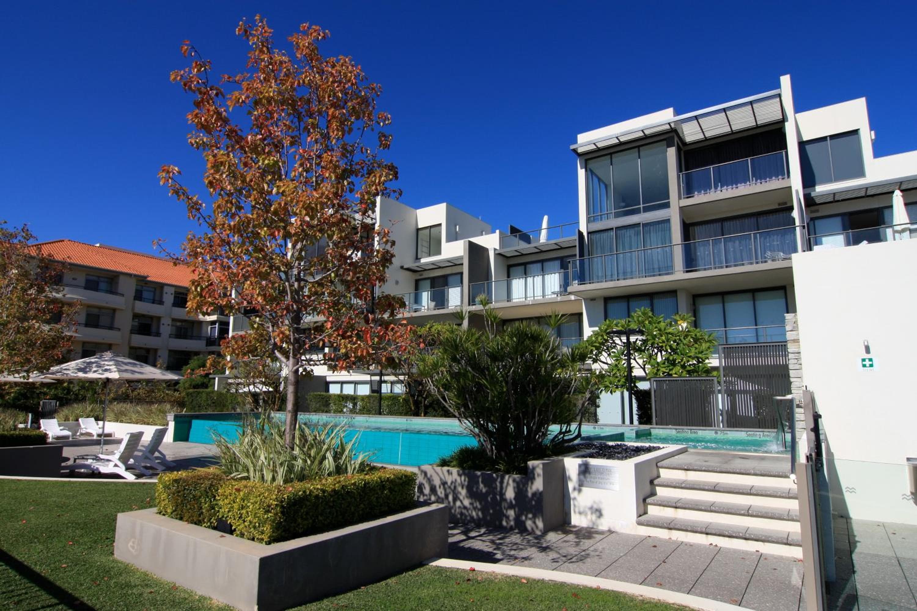 East Perth Suites Hotel, Perth
