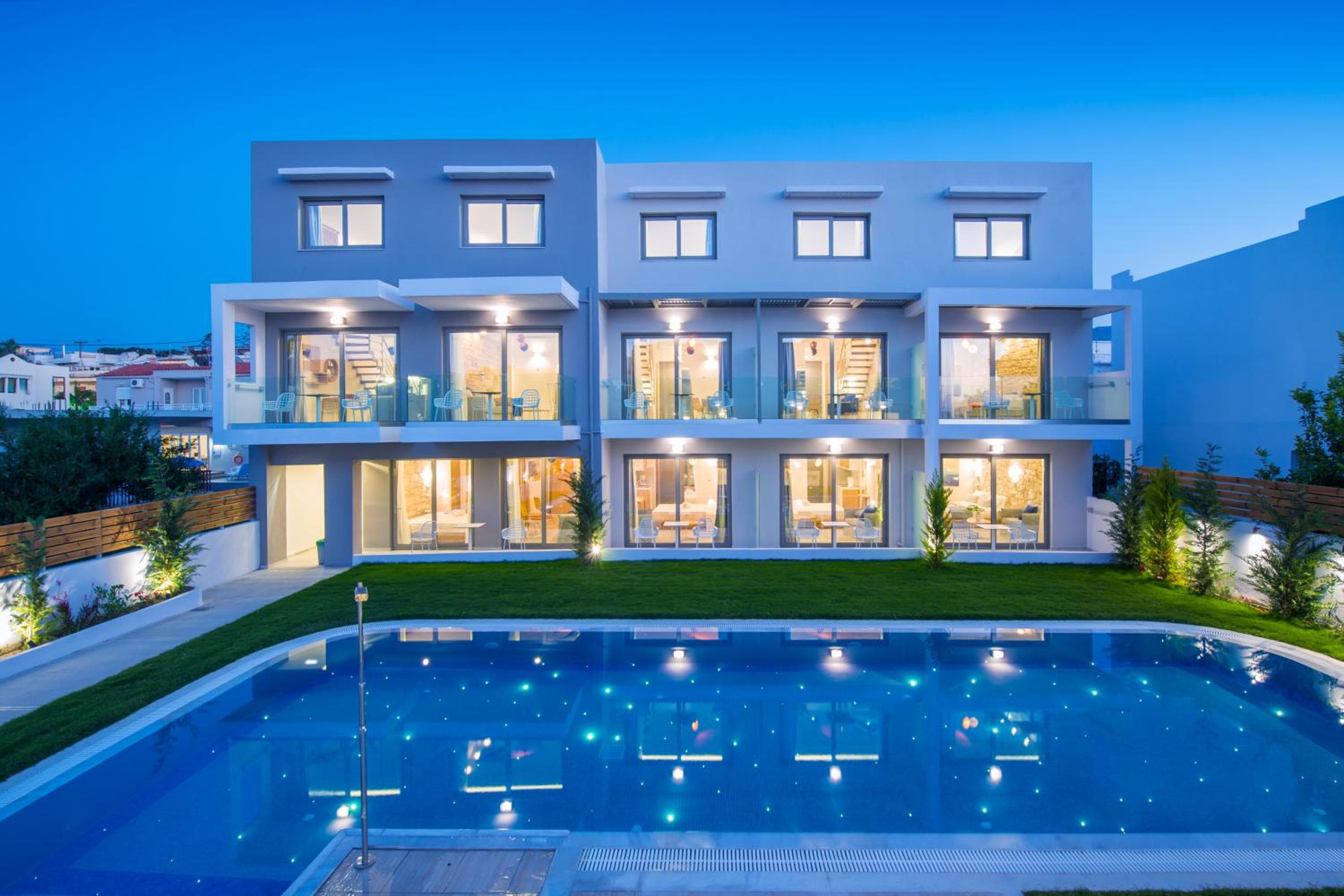 Mary Hotel & Mary Royal Suites, Platanes