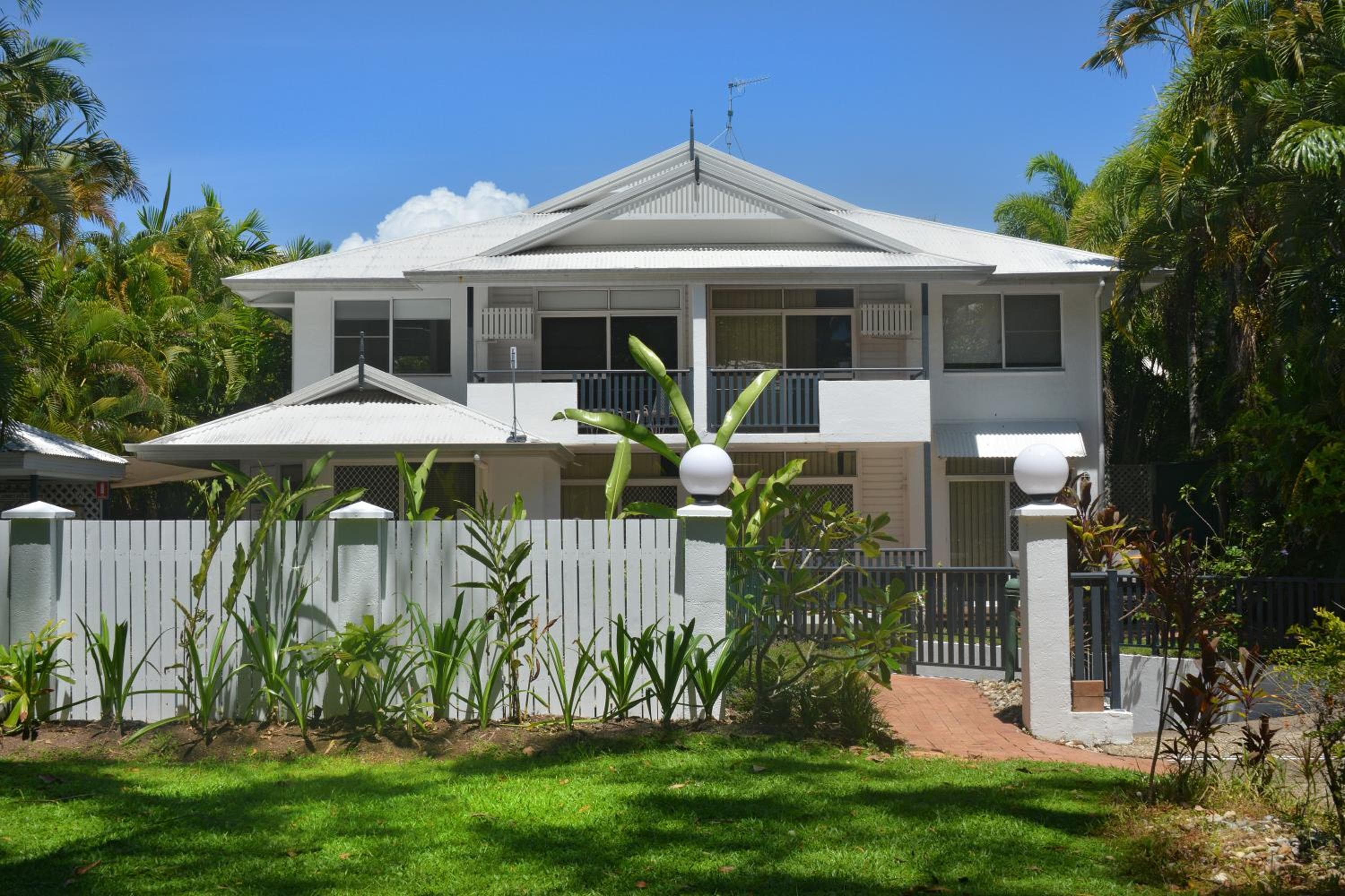 Seascape Holidays - Tropic Sands, Port Douglas