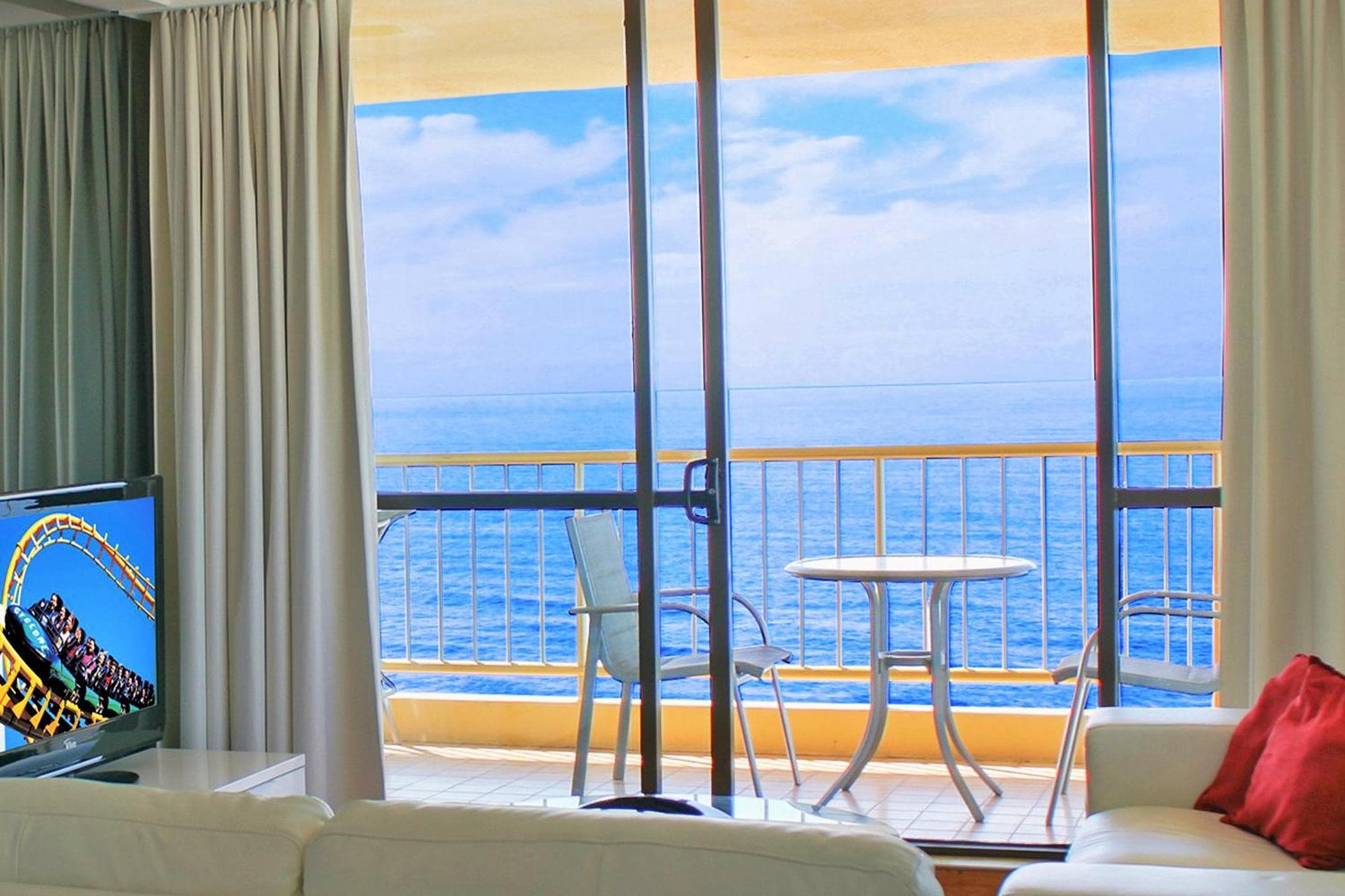 Capricorn One Beachside Holiday Apartments - Official, Gold Coast, photo 4