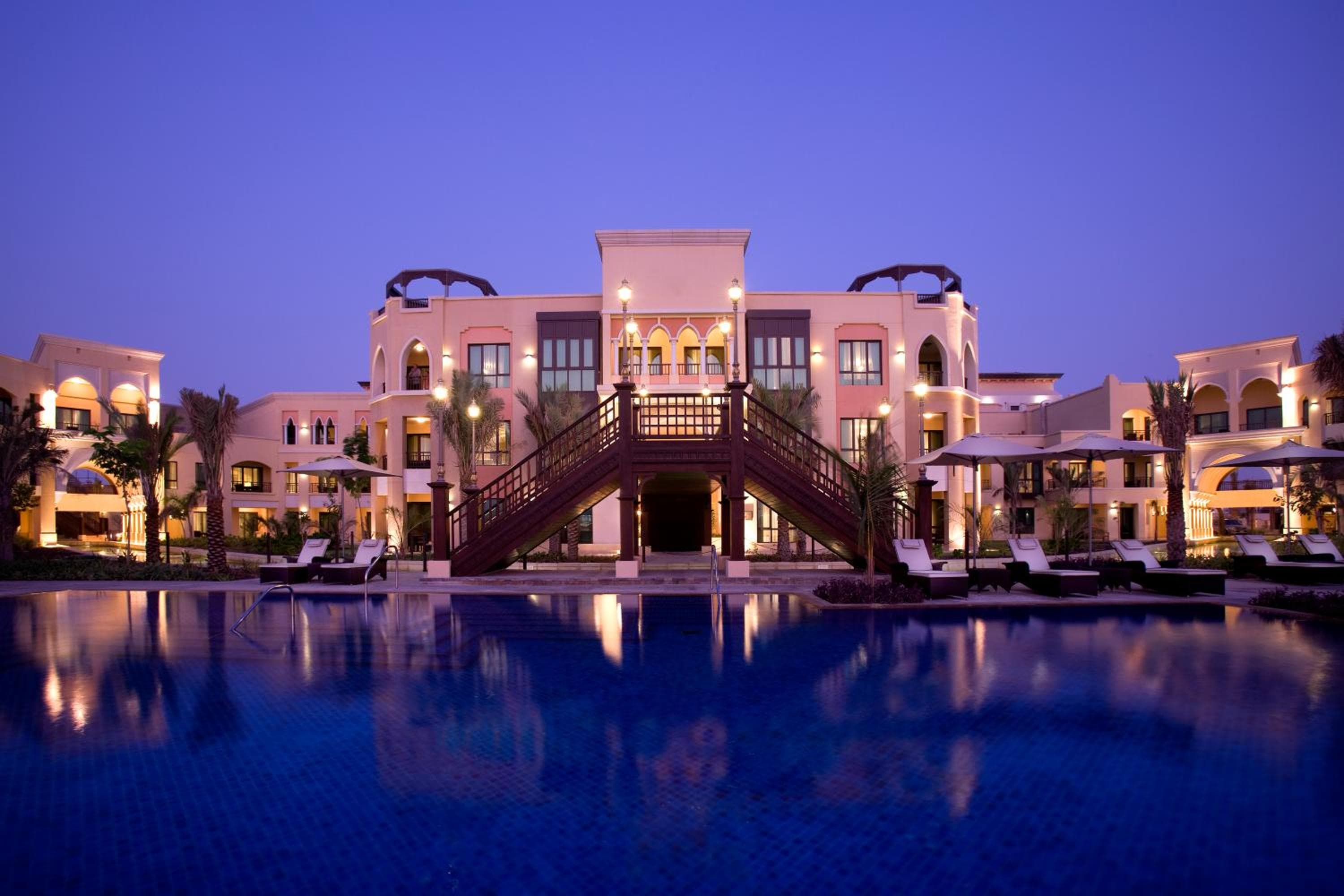 Shangri-La Hotel Apartments Qaryat Al Beri, Abu Dhabi