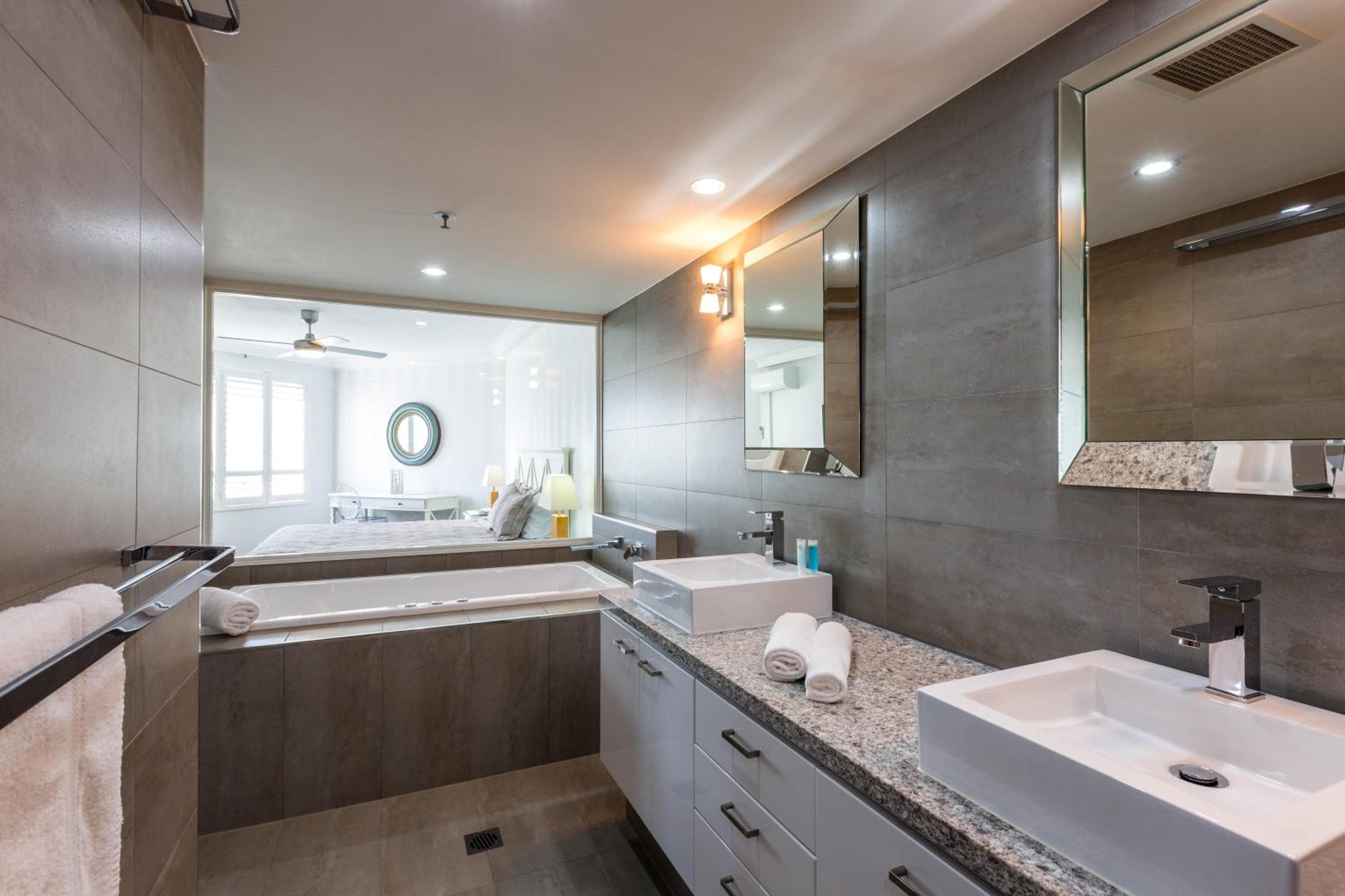 Belle Maison Apartments - Official, Gold Coast, photo 2