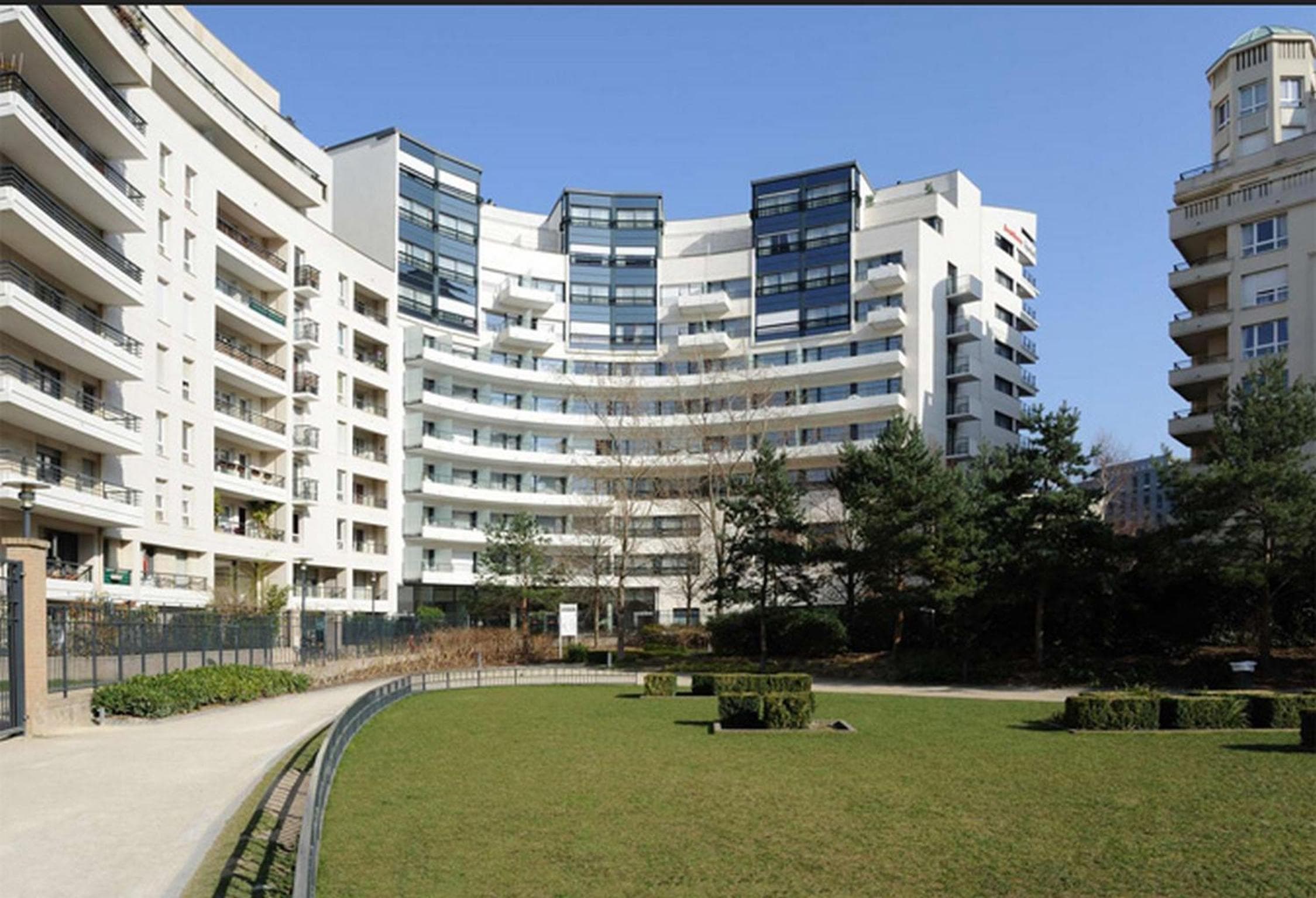 Residhome Courbevoie La Défense, Courbevoie