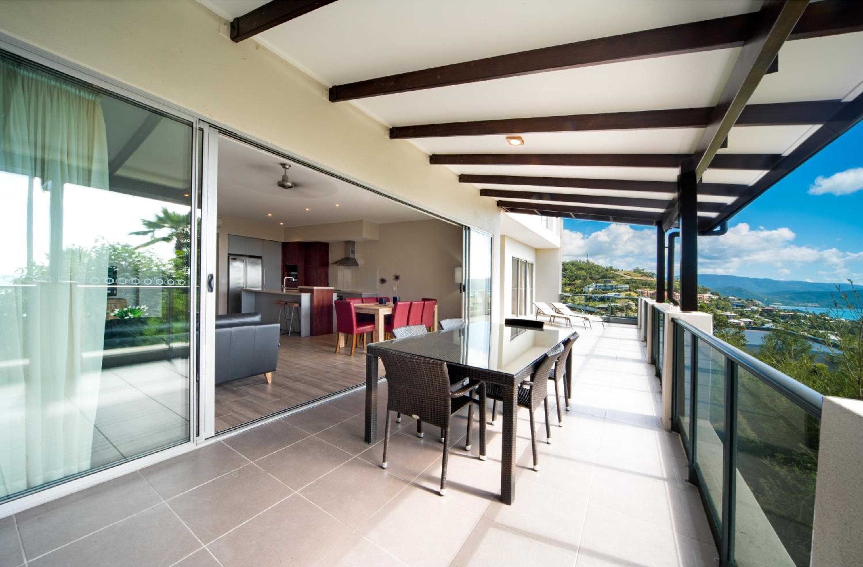 Whitsunday Reflections, Airlie Beach, photo 3