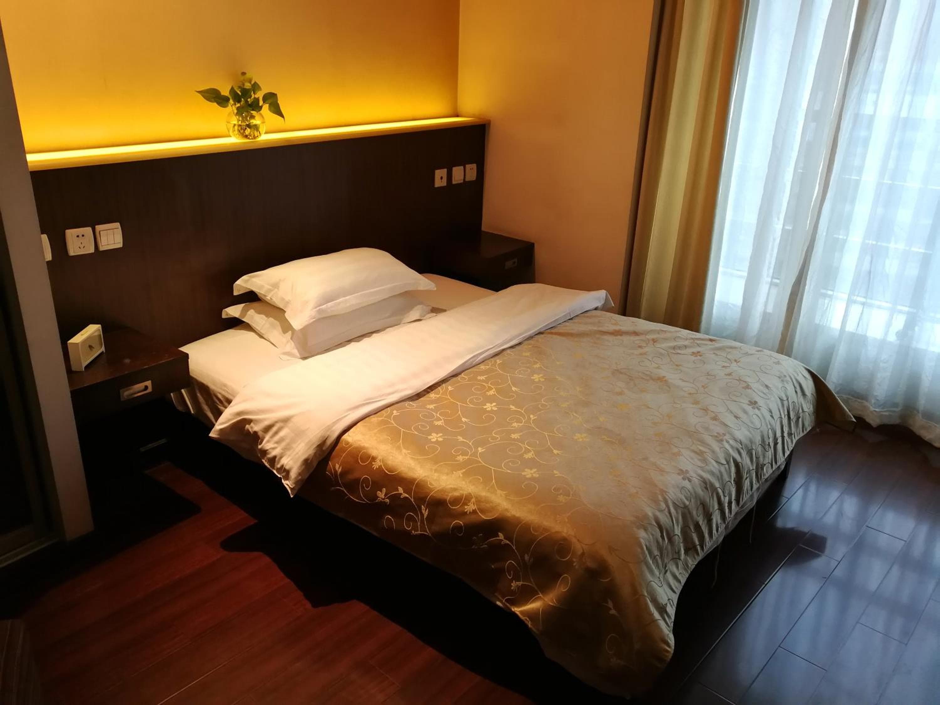 Xinshikong Apartments- Abest Zhongshan Park No.1, Shanghai, photo 3