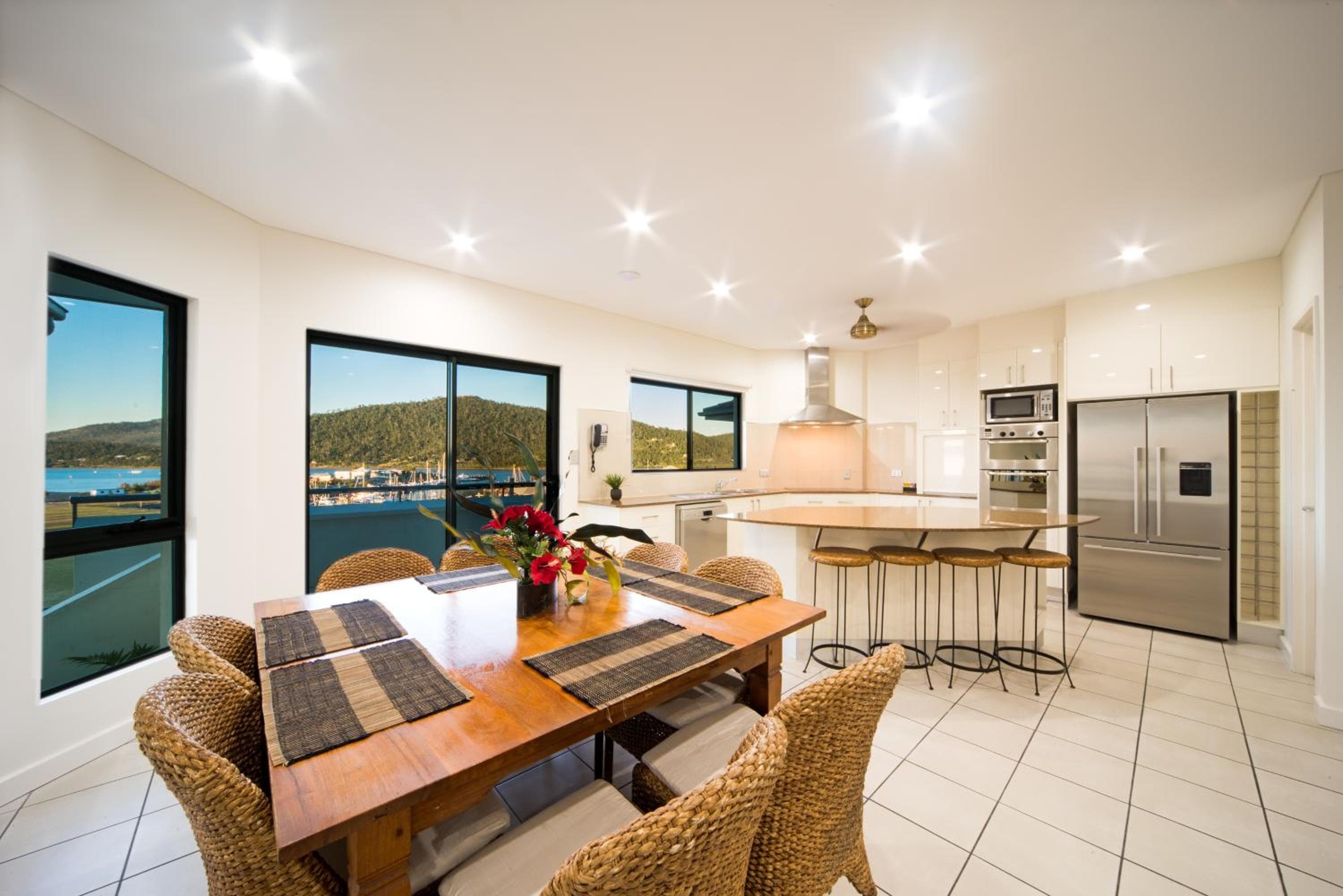 Portside Whitsunday Luxury Holiday Apartments, Airlie Beach
