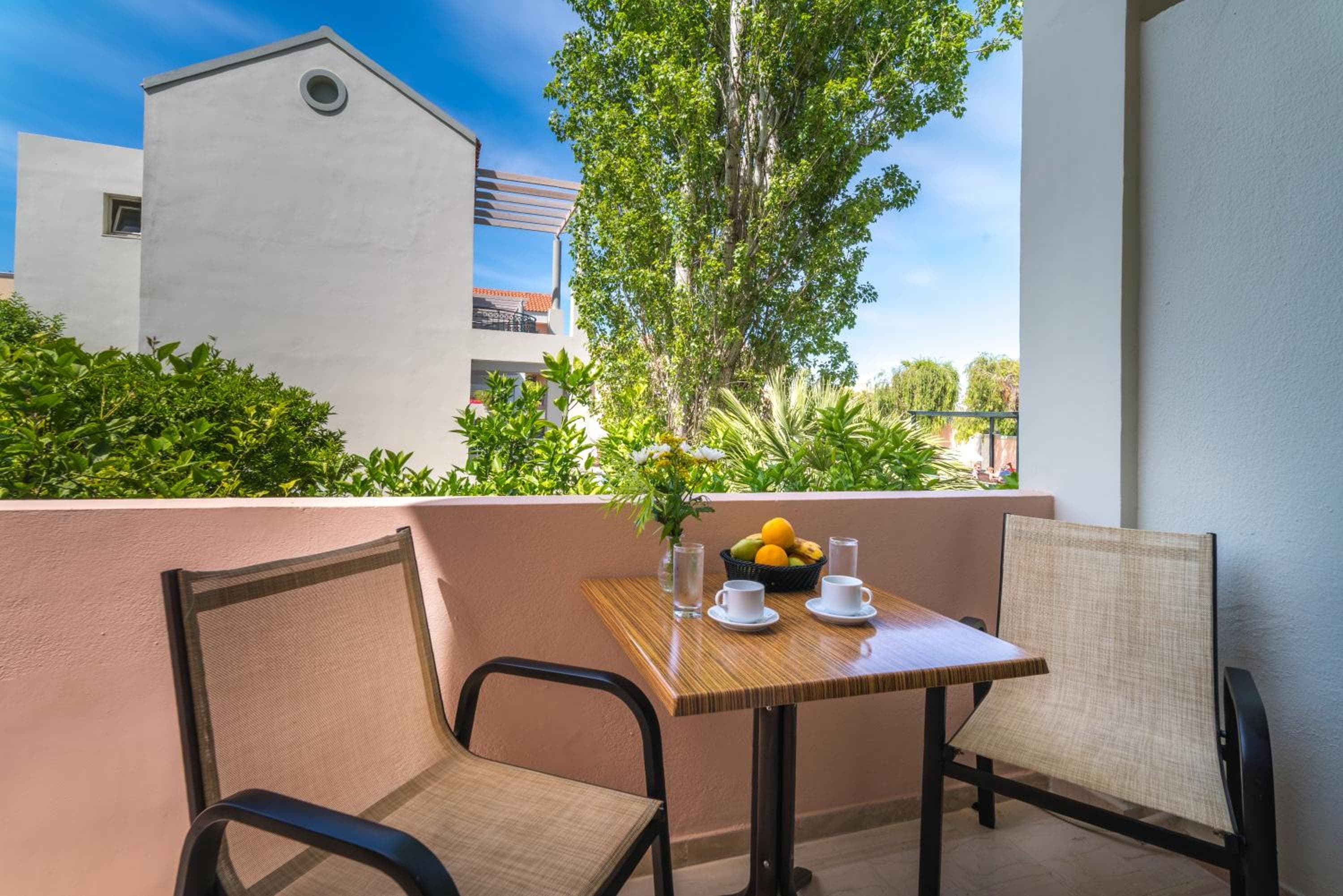 Lotus Hotel Apartments, Kato Daratso, photo 4