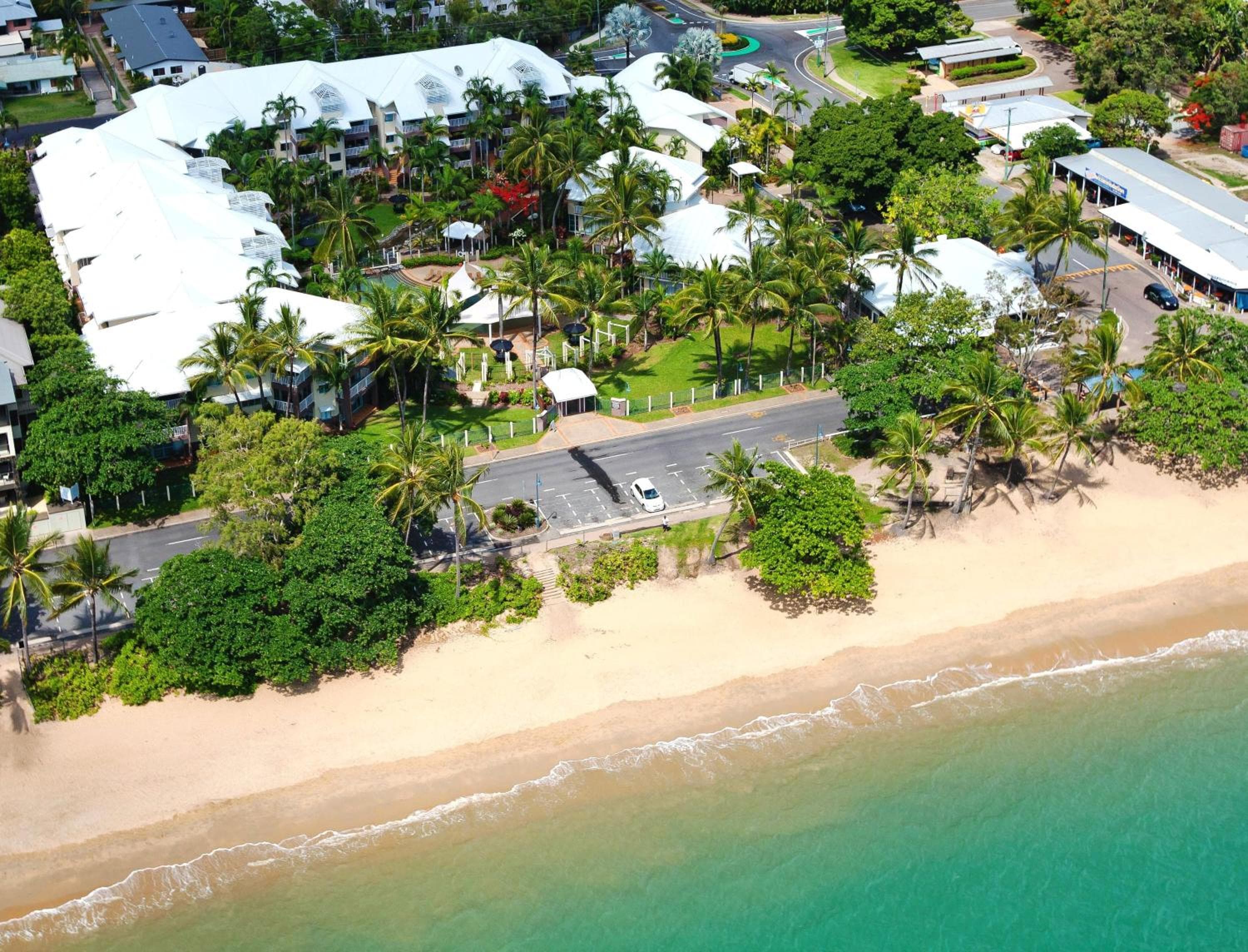 Coral Sands Beachfront Resort, Trinity Beach