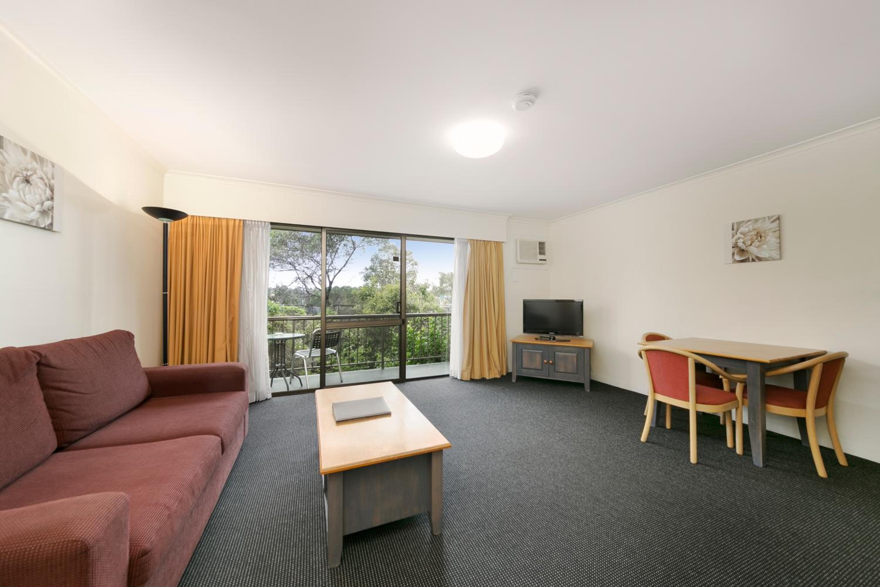 Mt Ommaney Hotel Apartments, Brisbane, photo 5