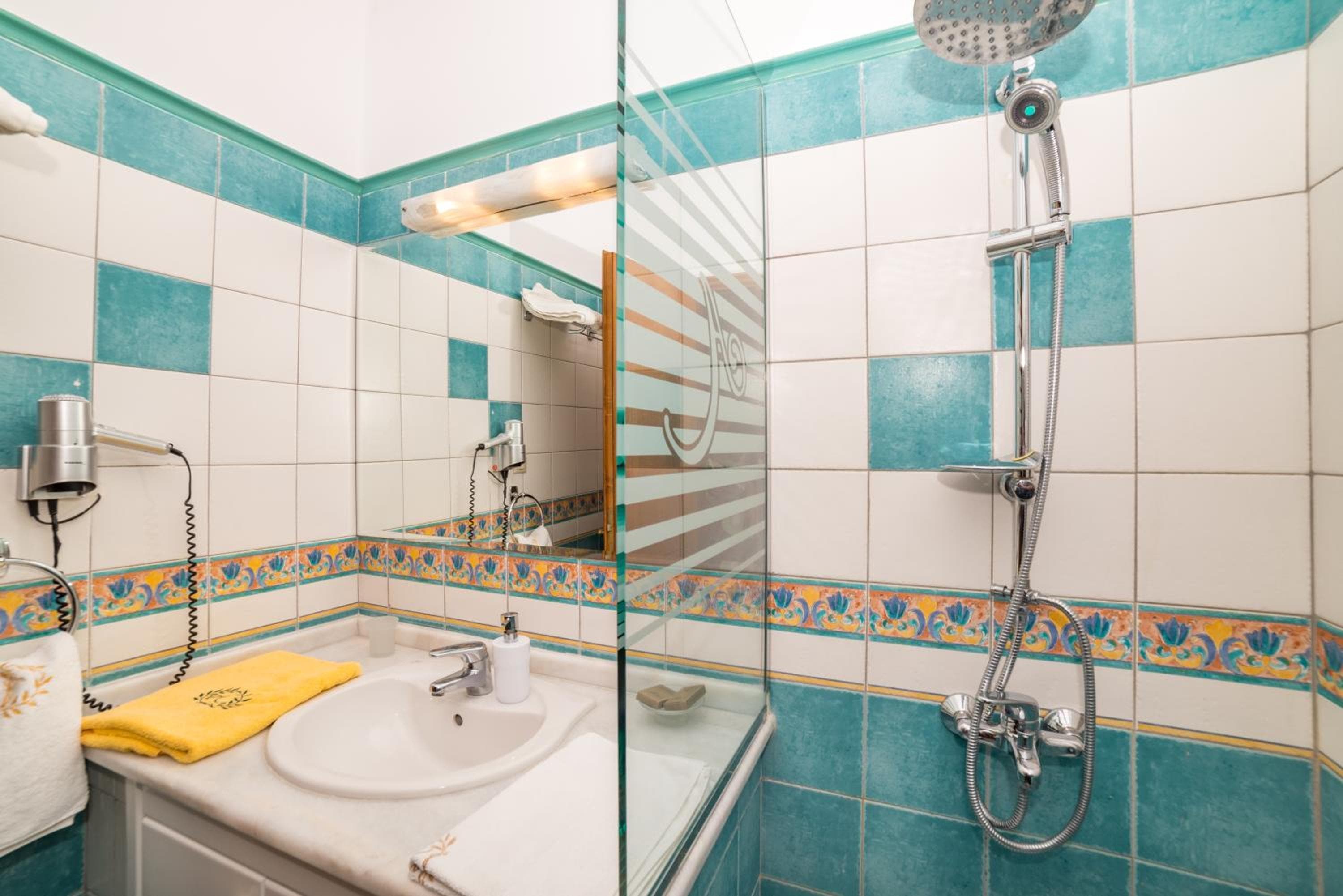 Andreolas Luxury Suites, Tsilivi, photo 6