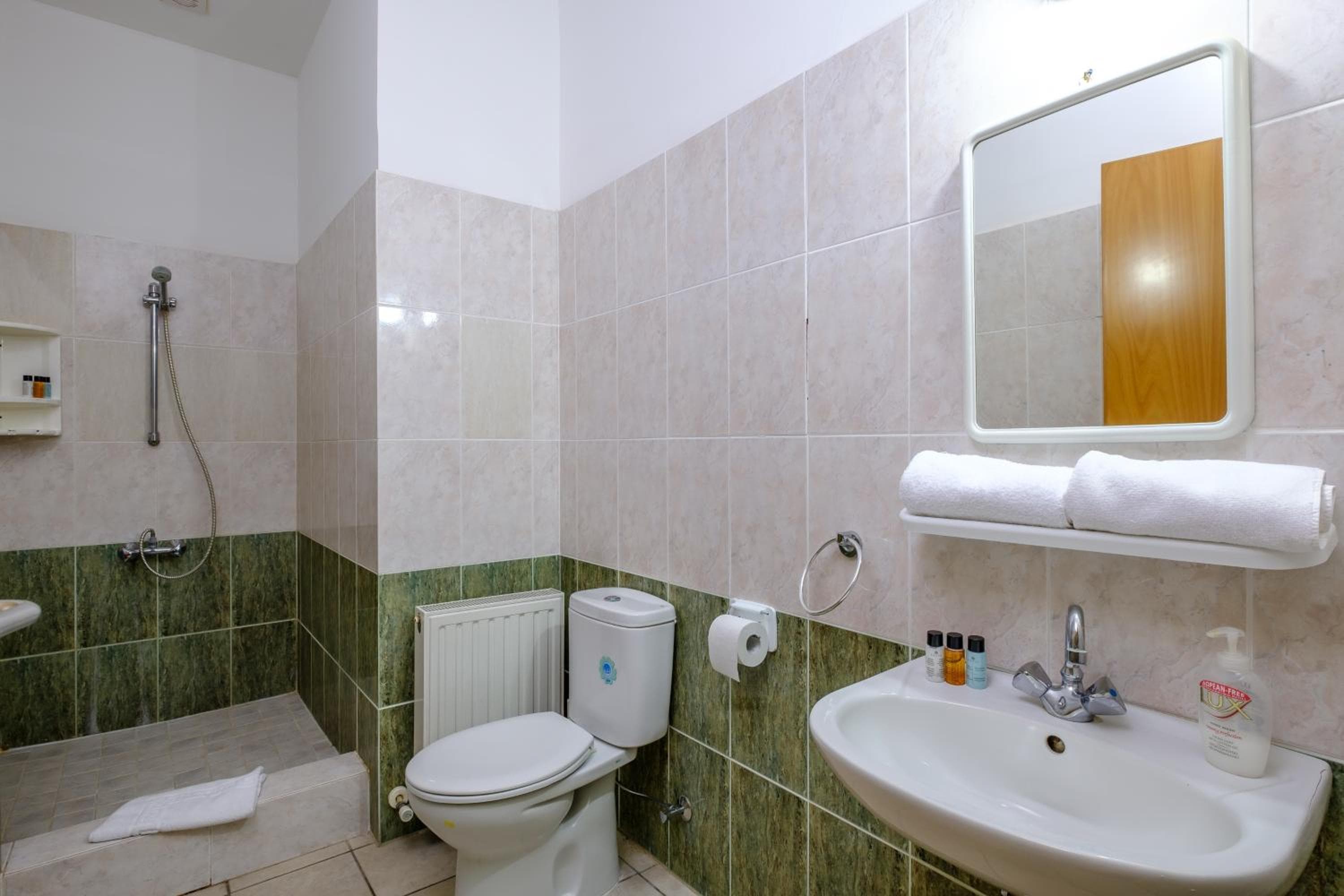 Platres Valley Houses, Platres, photo 6