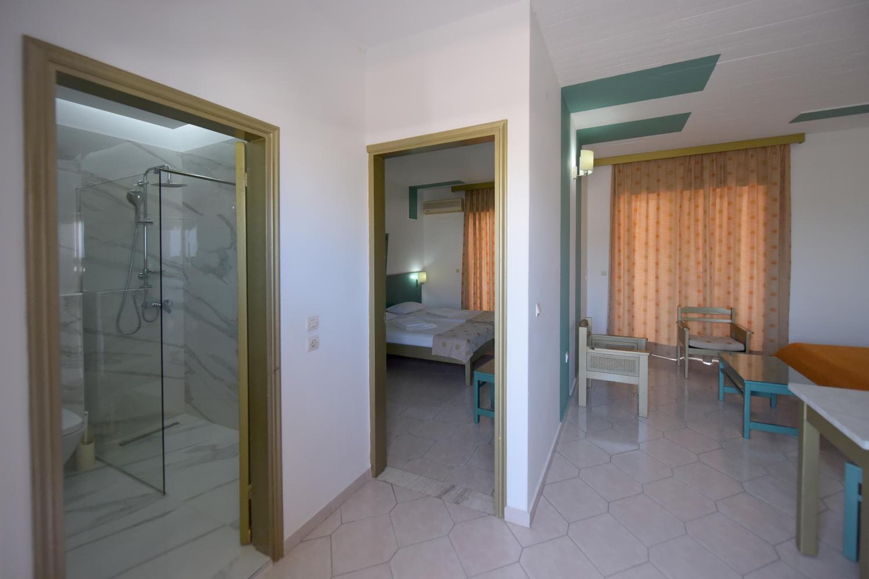 Trianta Hotel Apartments, Ialyssos, photo 6