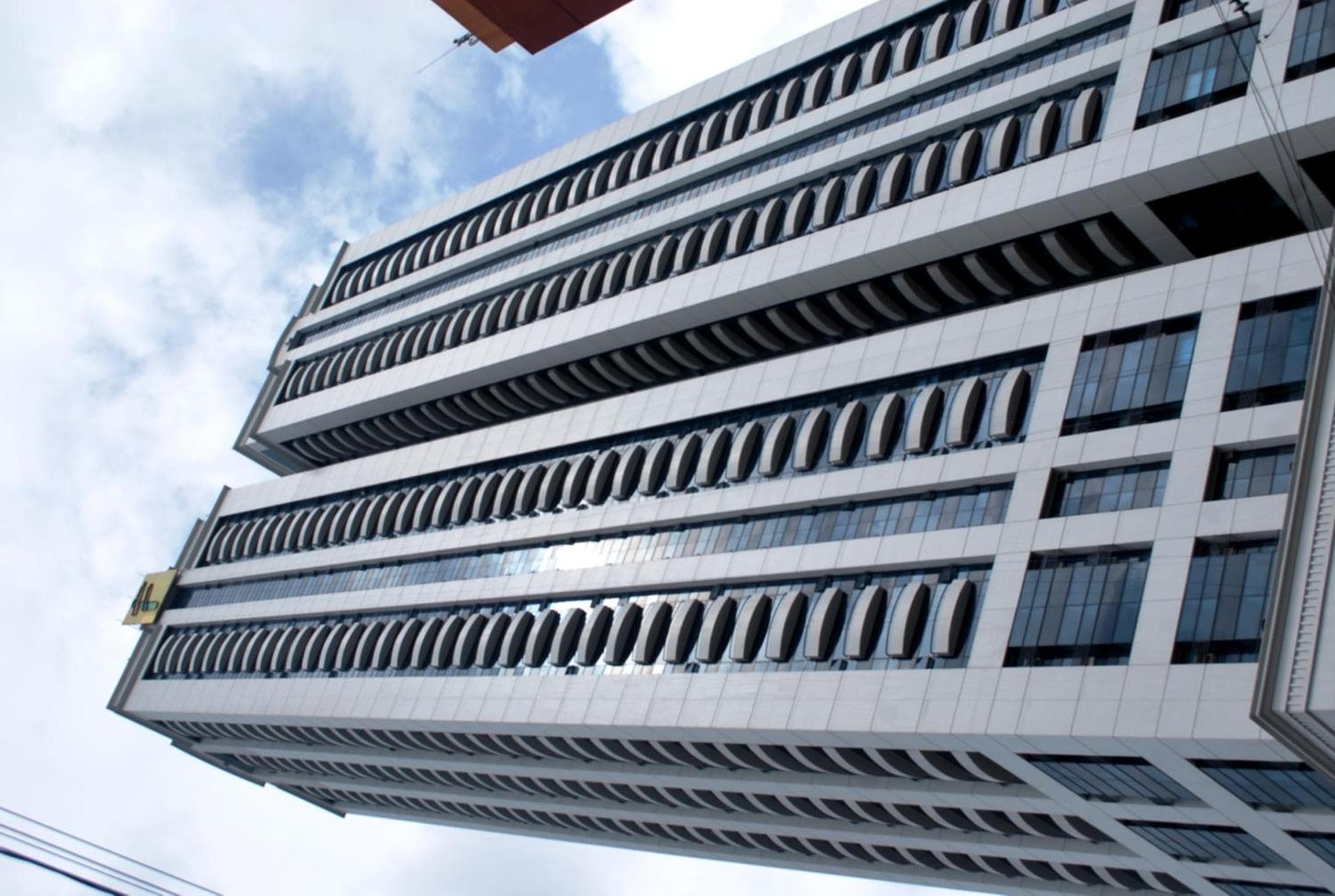 BSA Twin Towers, Manila, photo 5