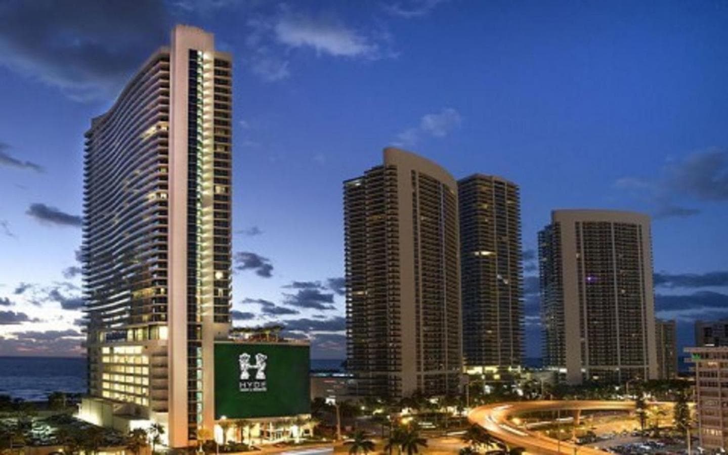 Rent in LYFE Resort, Hollywood