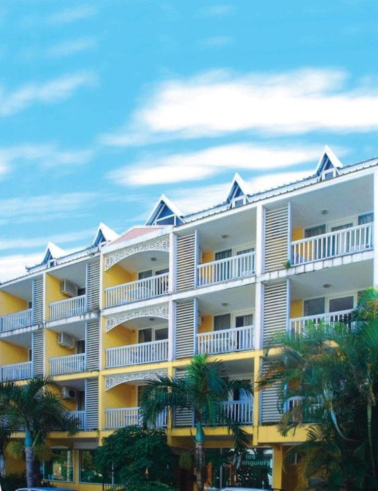 Hotel Les Manguiers Jardin de l'Etat Centre Ville Parking Gratuit Canal Sat, Saint-Denis
