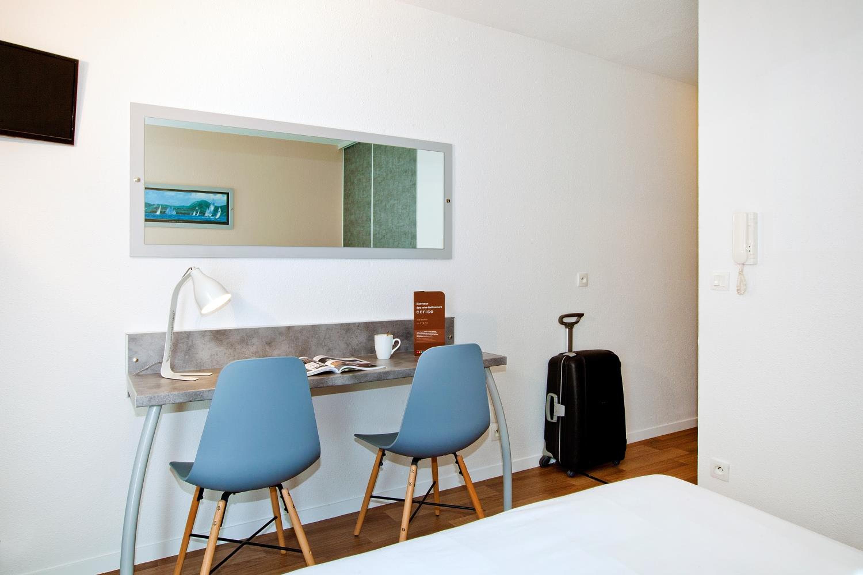 Brit Hotel Confort Lannion Centre Gare, Lannion, photo 4
