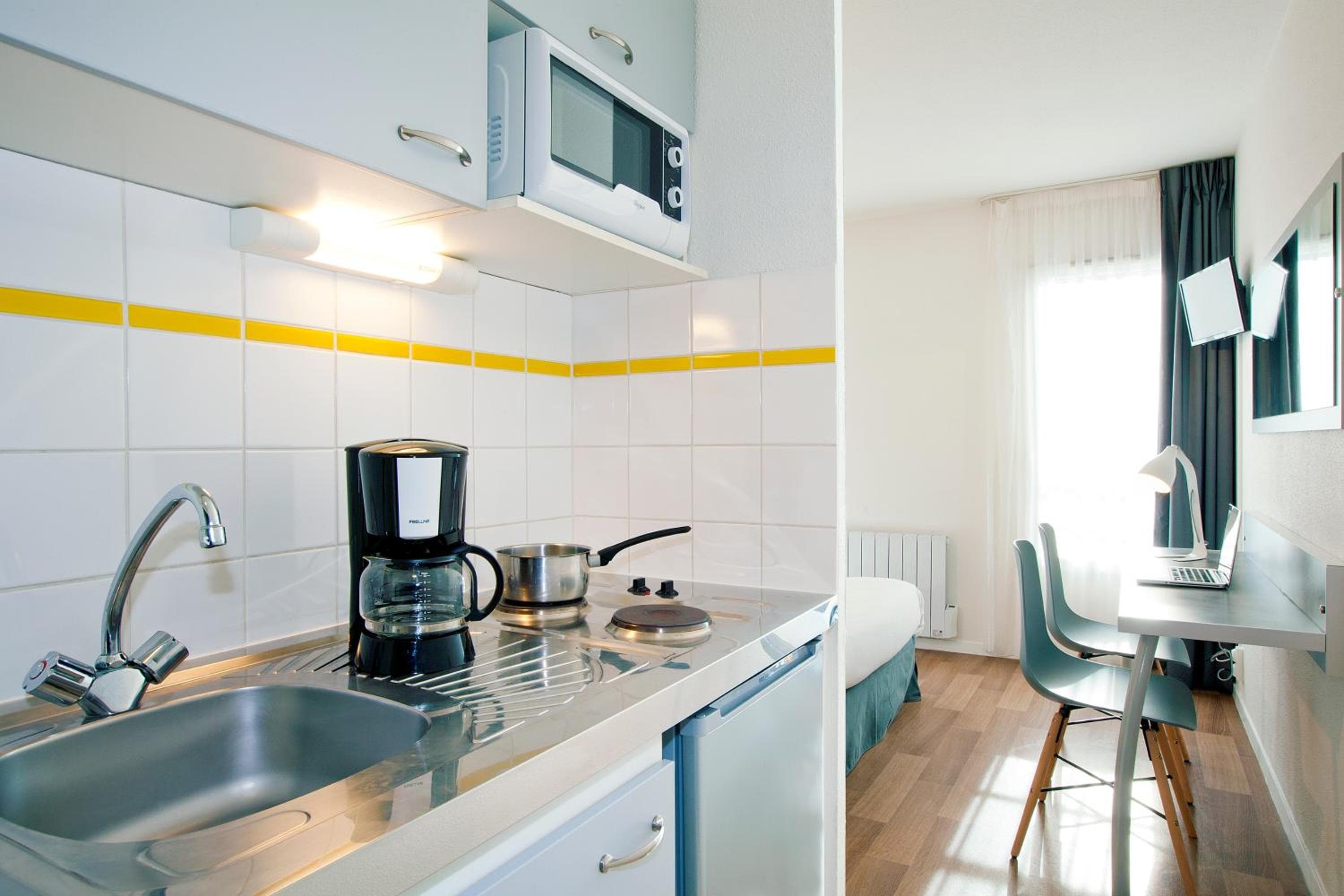Brit Hotel Confort Lannion Centre Gare, Lannion, photo 2