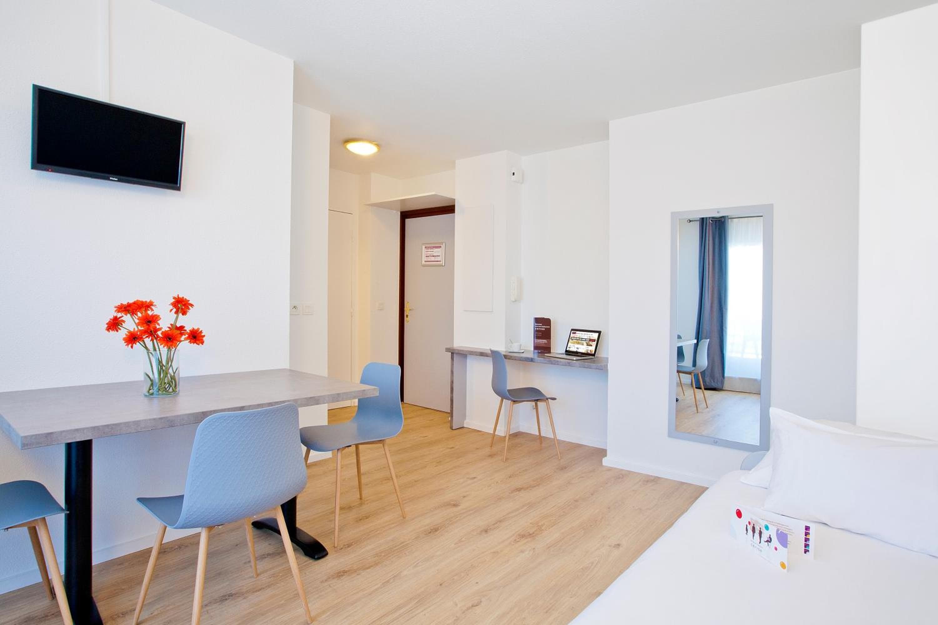 Brit Hotel Confort Lannion Centre Gare, Lannion, photo 5