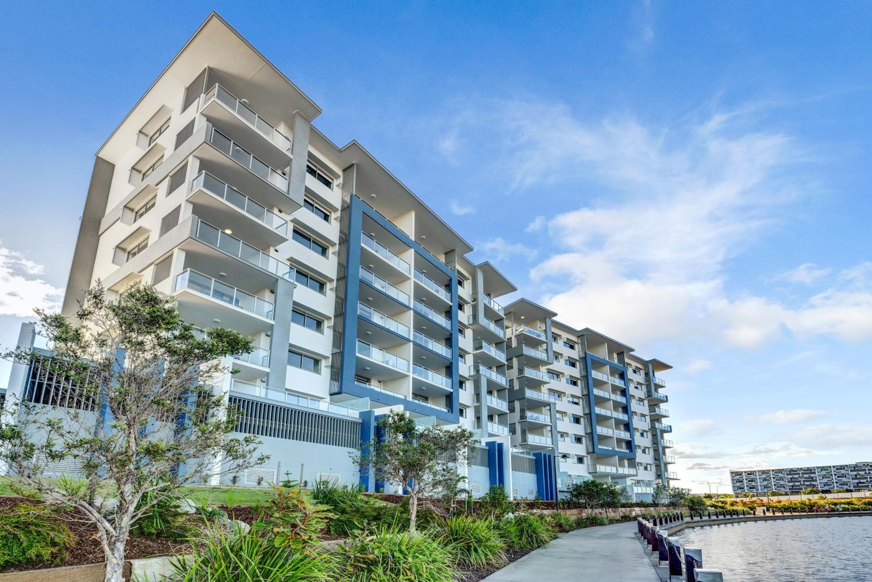 Aquarius Kawana, Kawana Waters