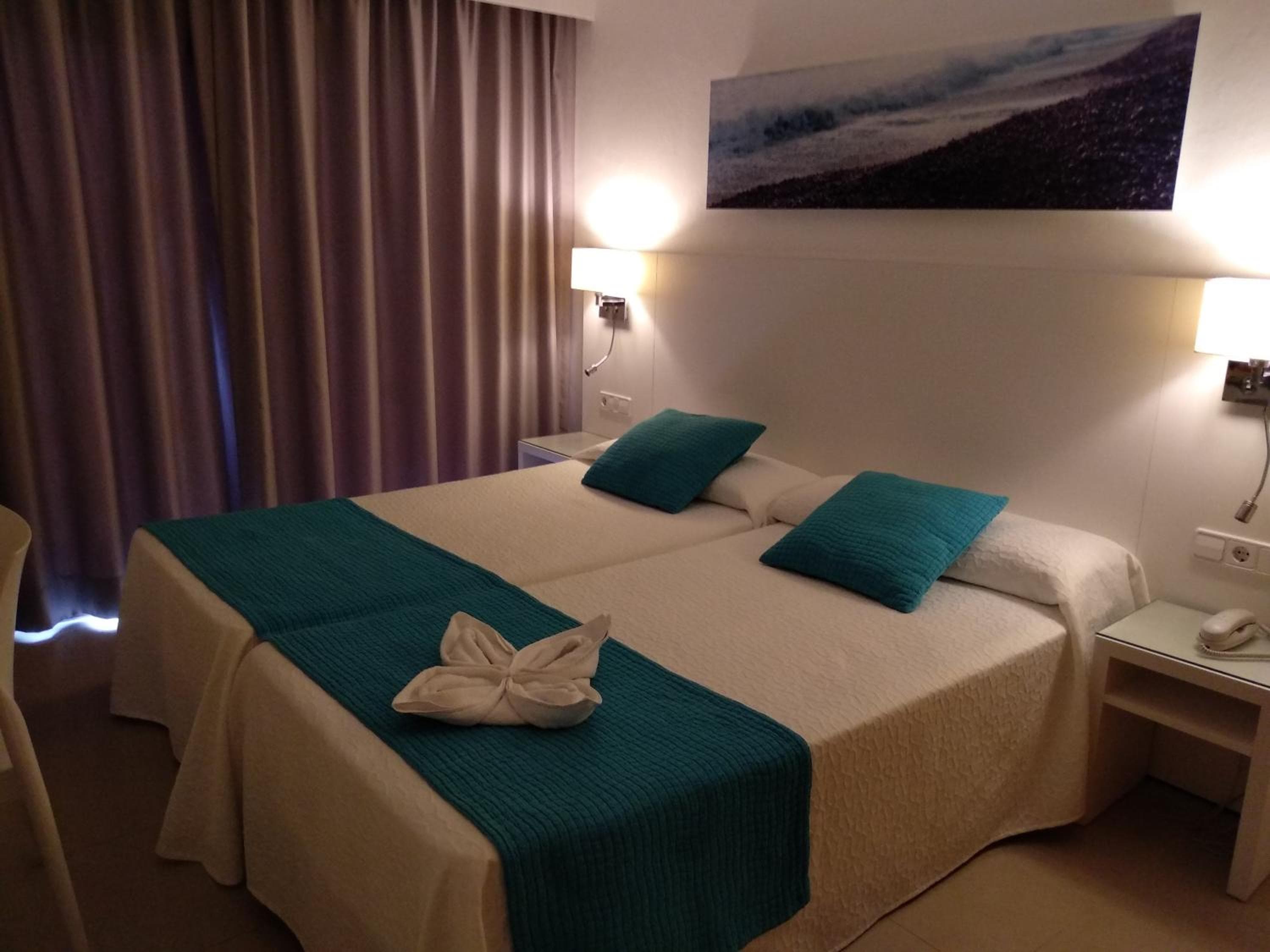 Aparthotel Nereida, San Antonio Bay, photo 3