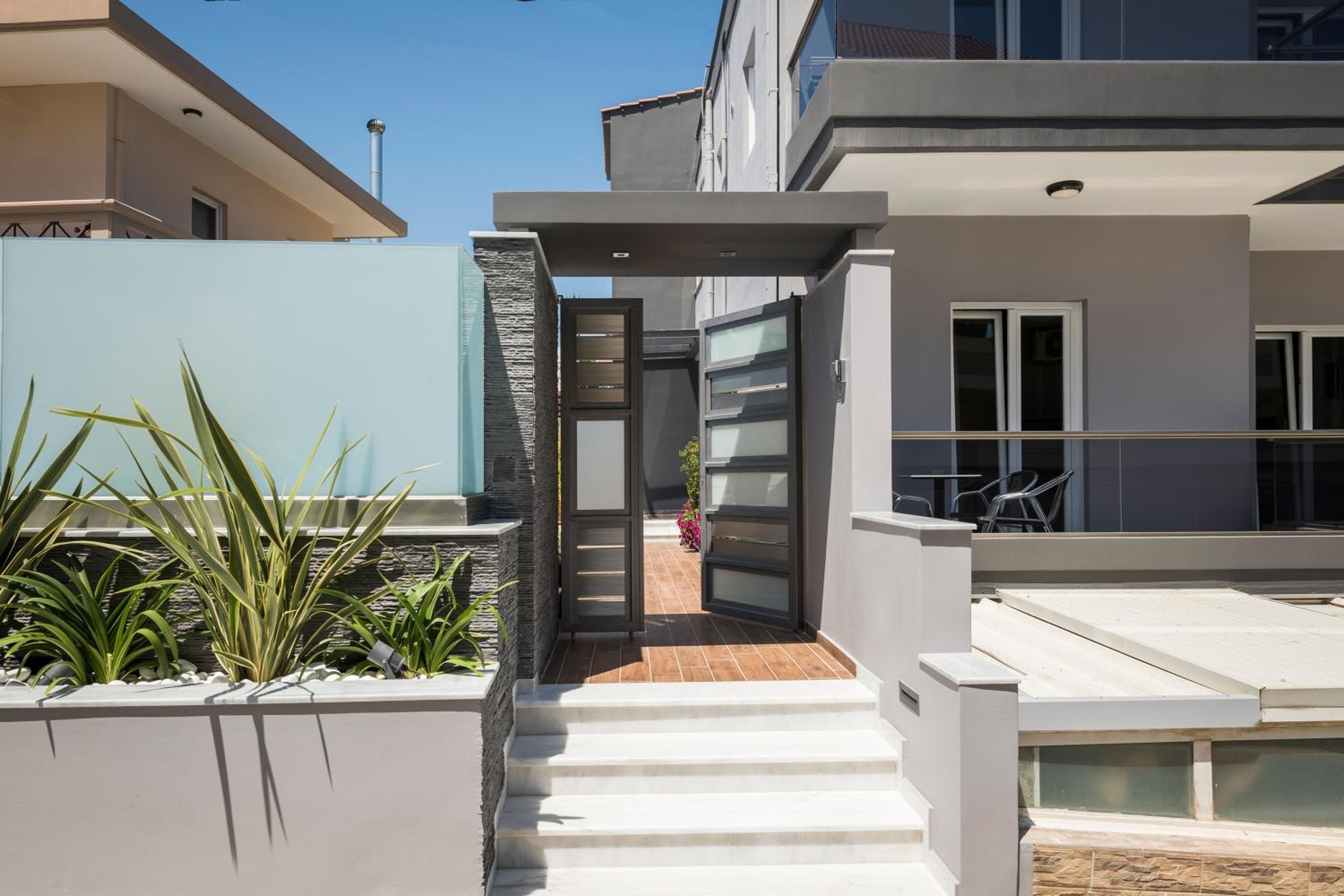 Sun Ray Luxury Apartments, Agia Marina Nea Kydonias