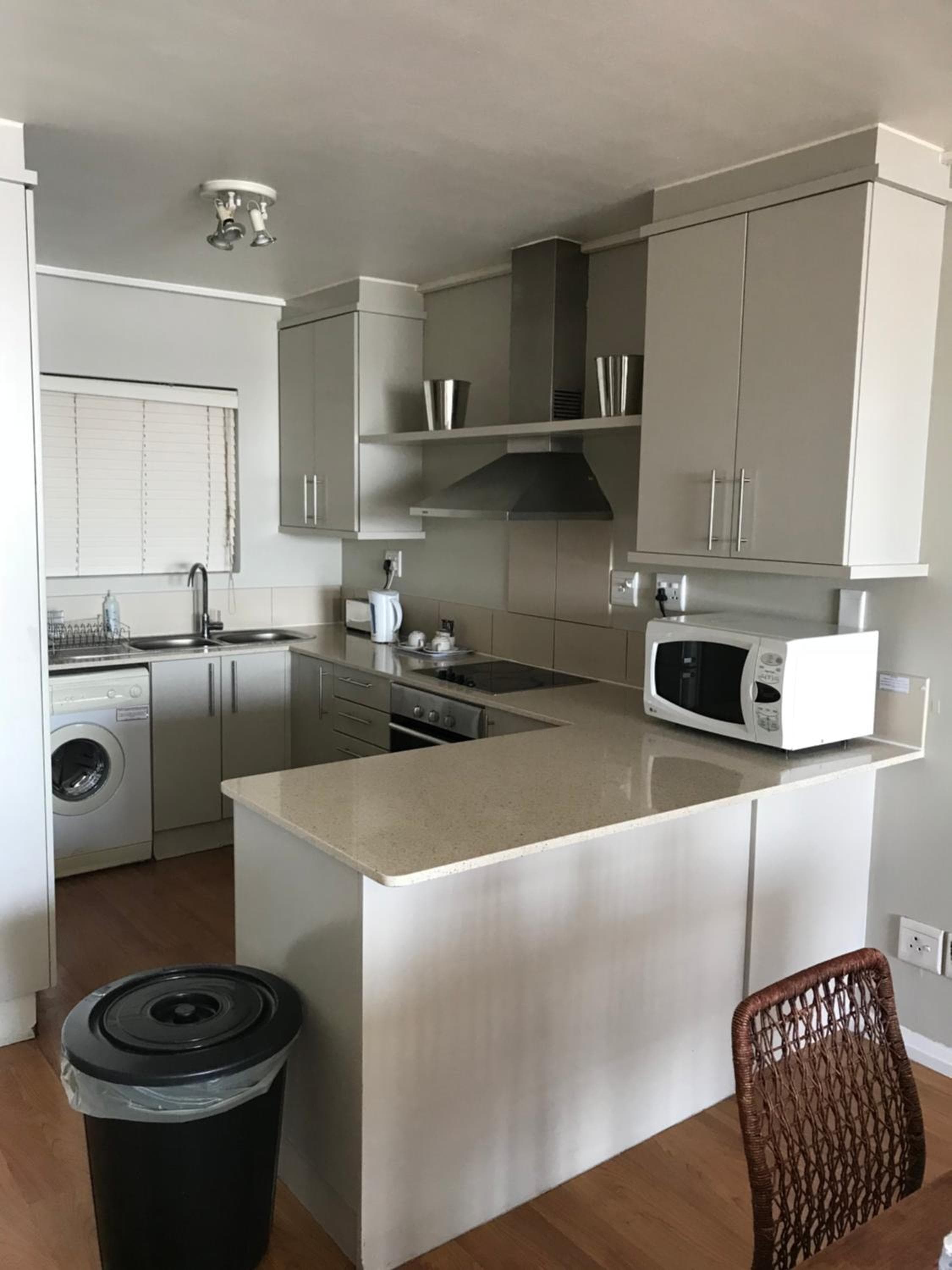 A310 Lagoon Beach Apartment & Spa, Cape Town, photo 2
