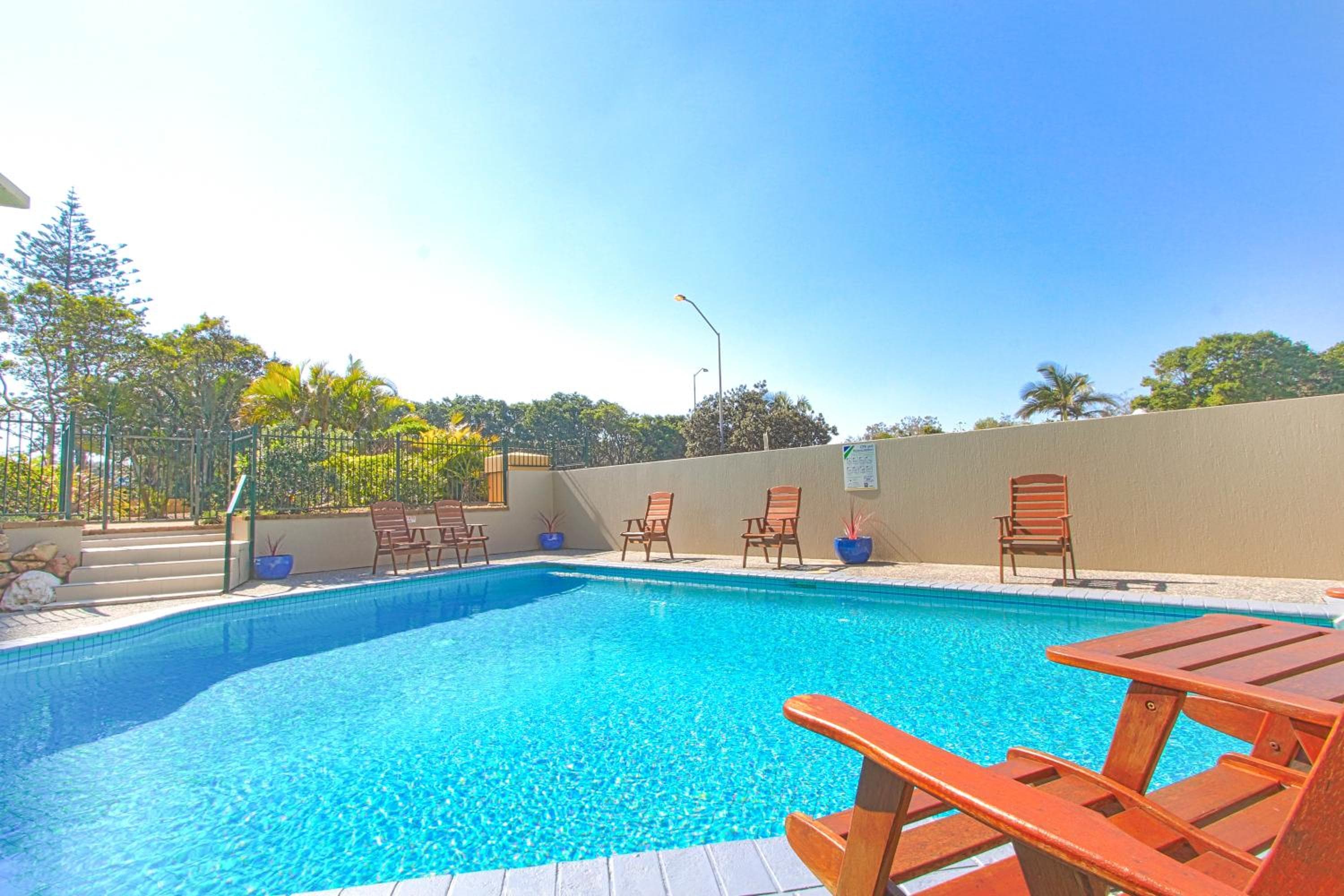 Capricorn One Beachside Holiday Apartments - Official, Gold Coast, photo 2