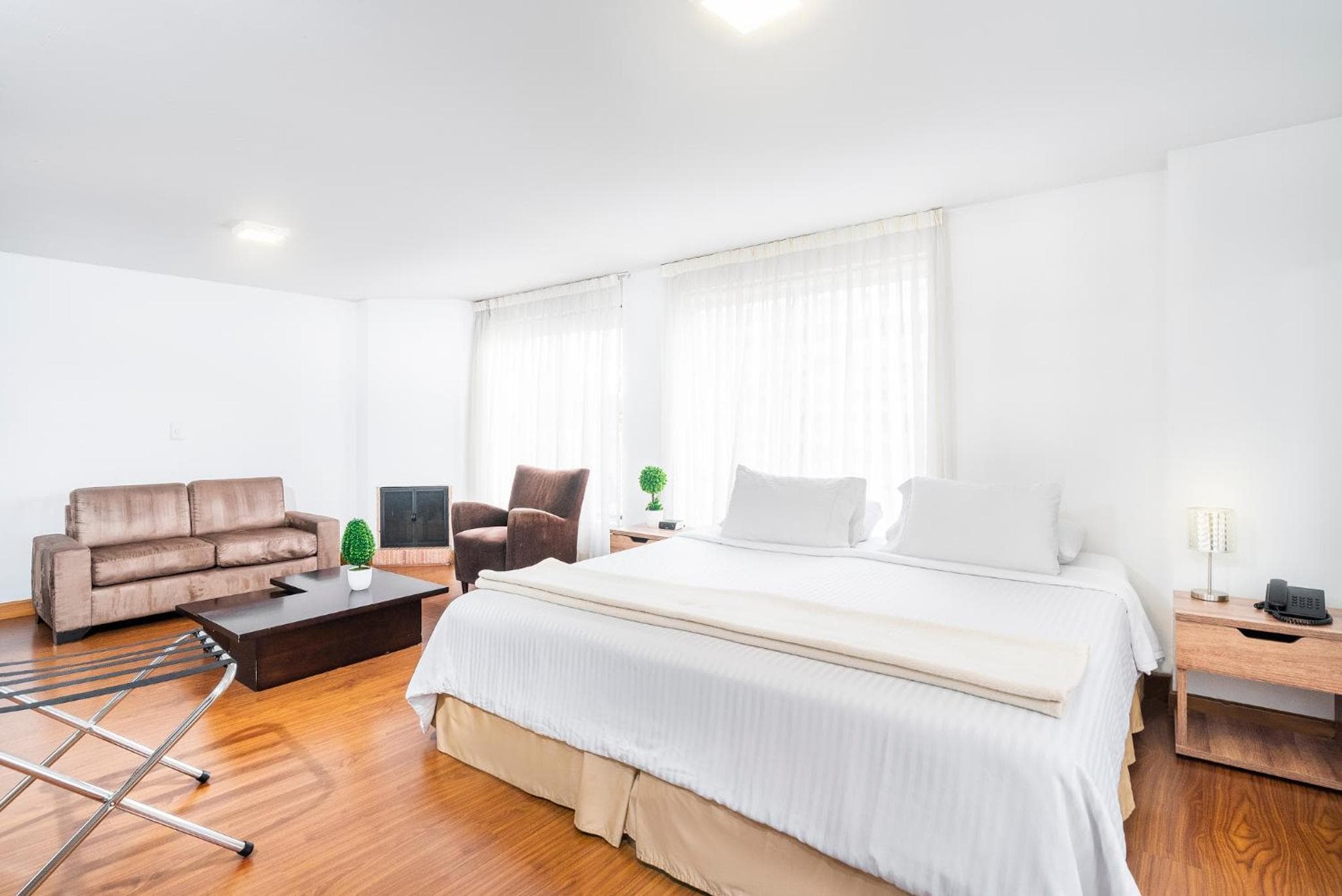 Lloyds Apartasuites Parque 93, Bogotá, photo 4