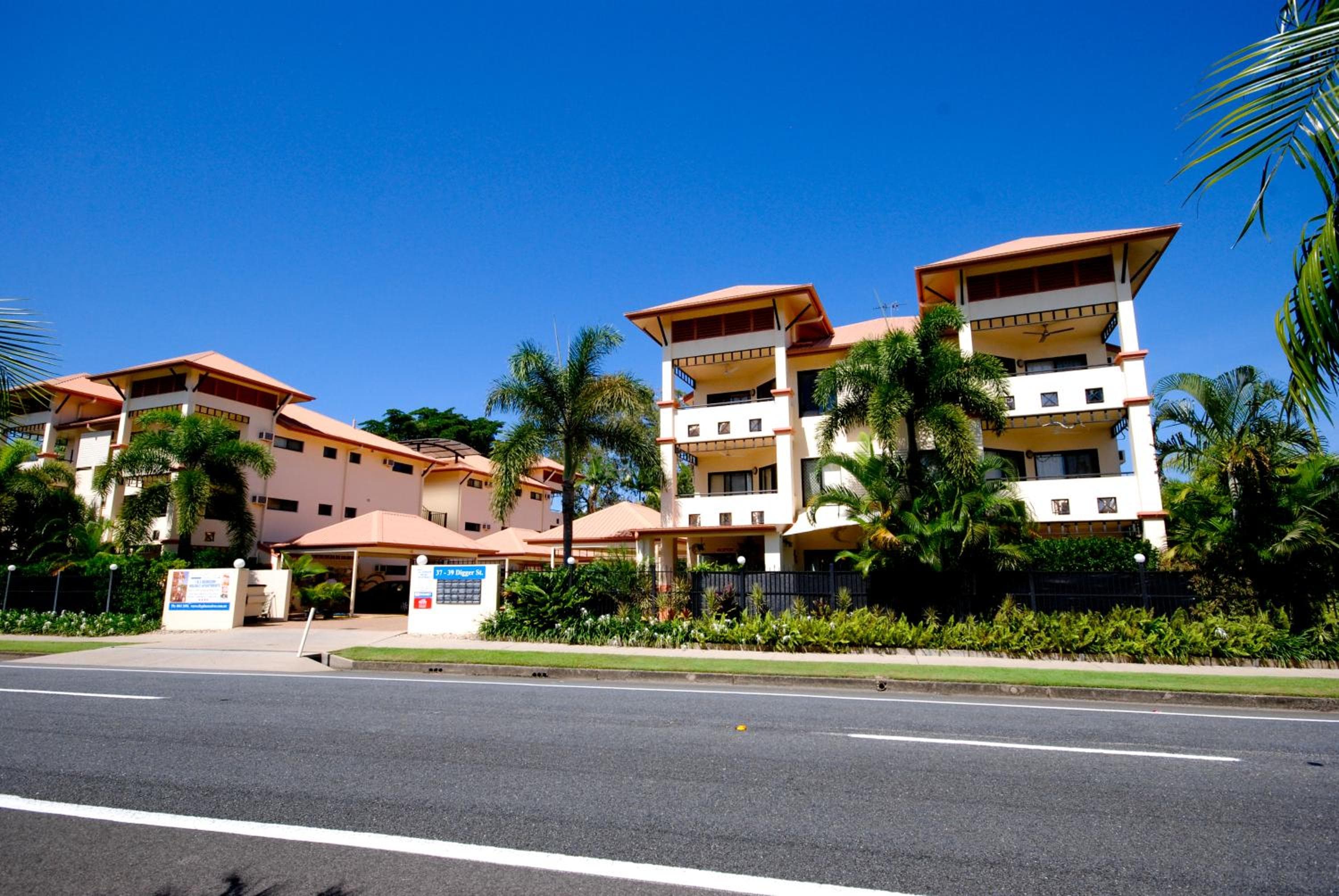 City Plaza Apartments, Cairns, photo 6