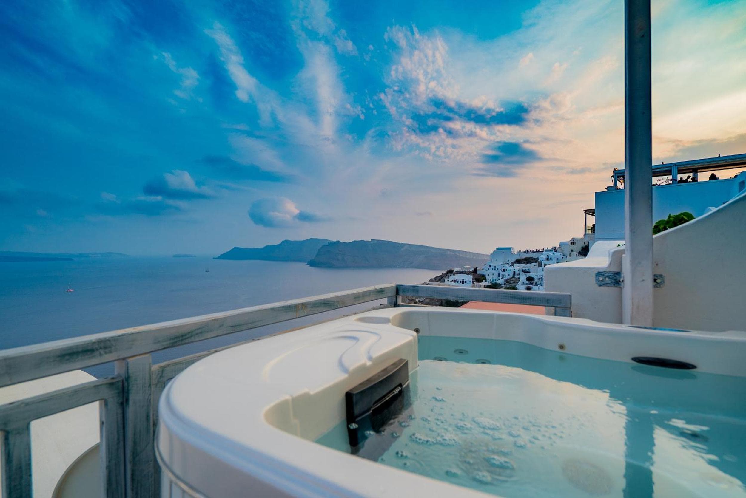 Kaleidoscope Cave Houses, Oia, photo 5