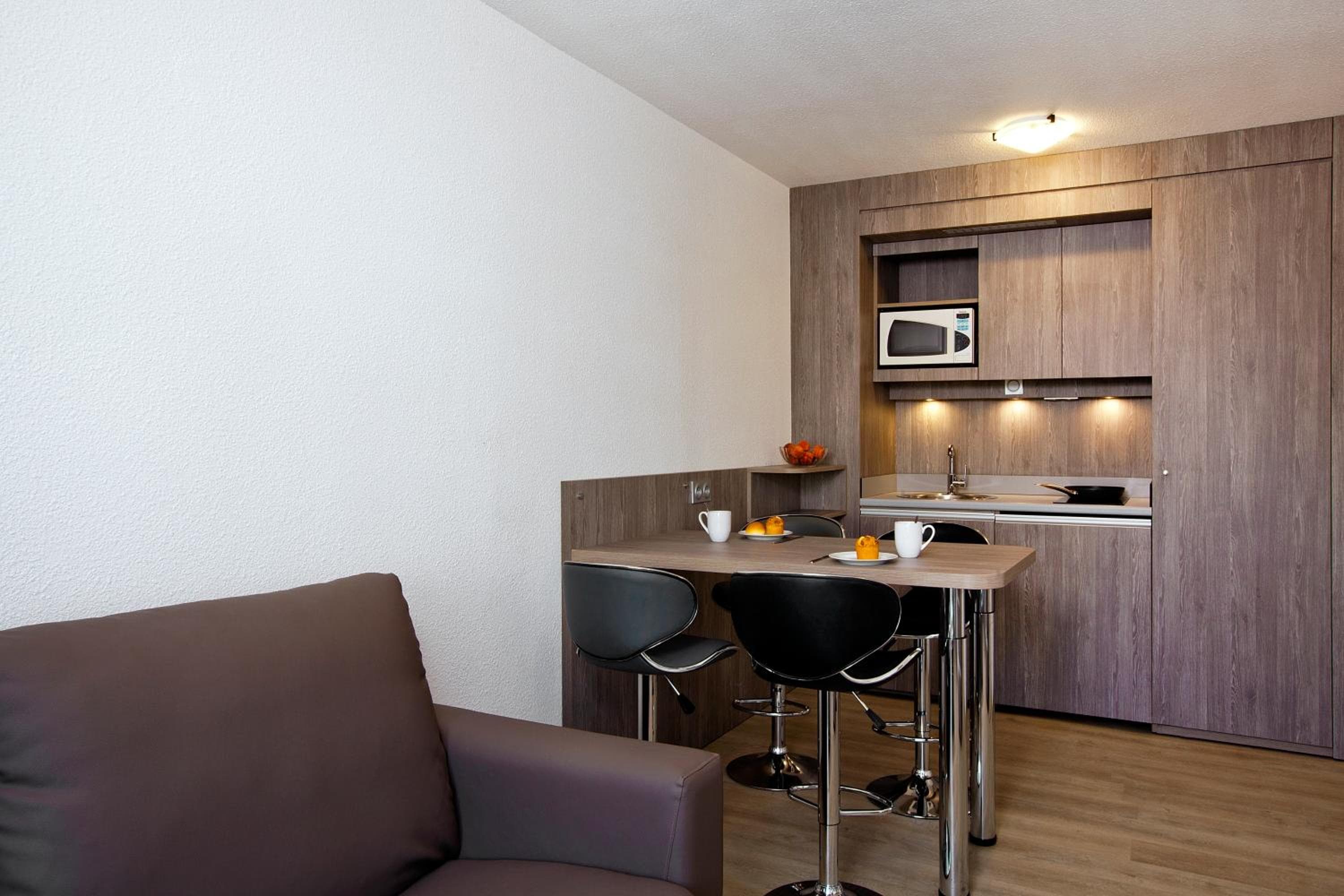 Séjours & Affaires Reims Clairmarais, Reims, photo 4