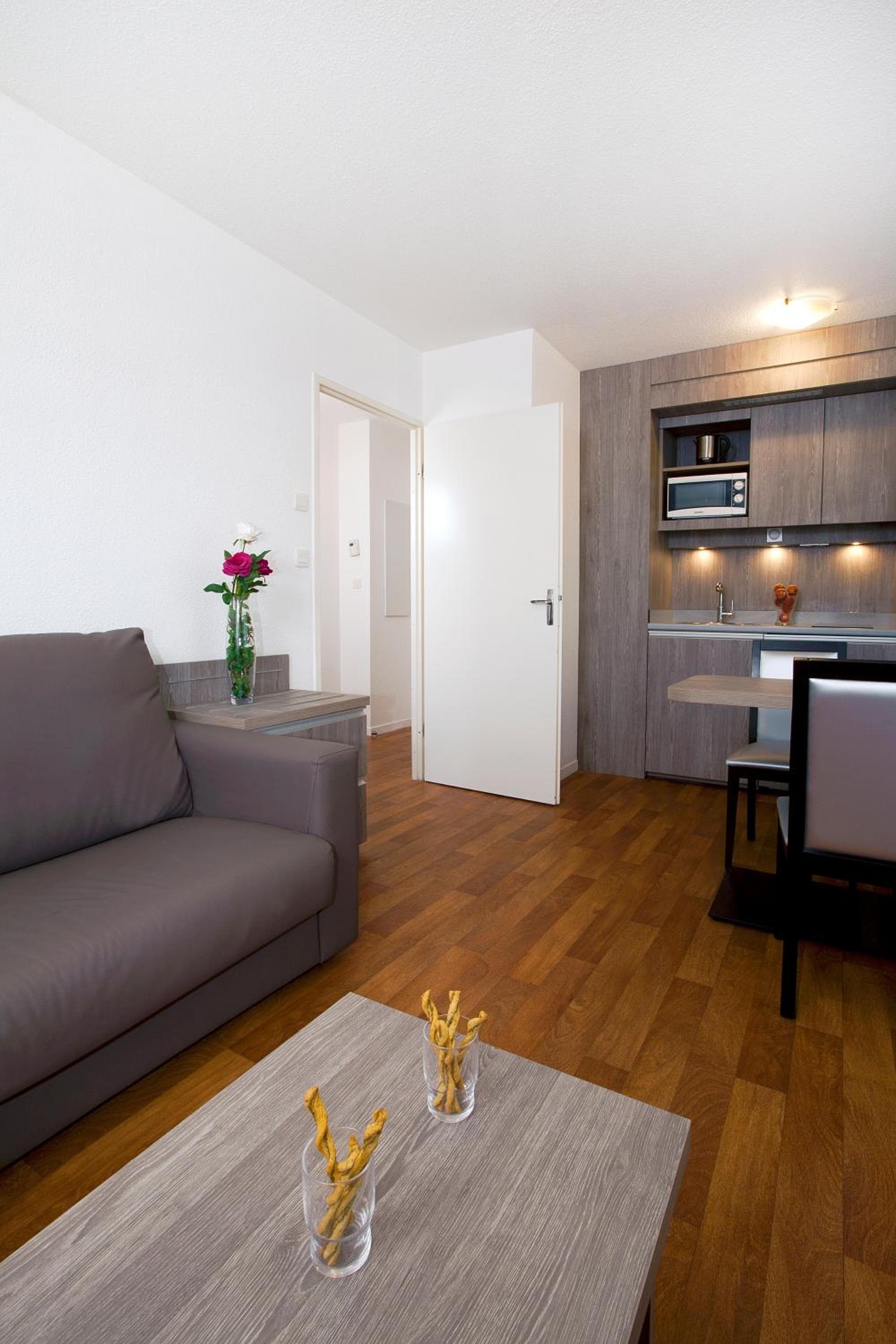 Séjours & Affaires Reims Clairmarais, Reims, photo 6