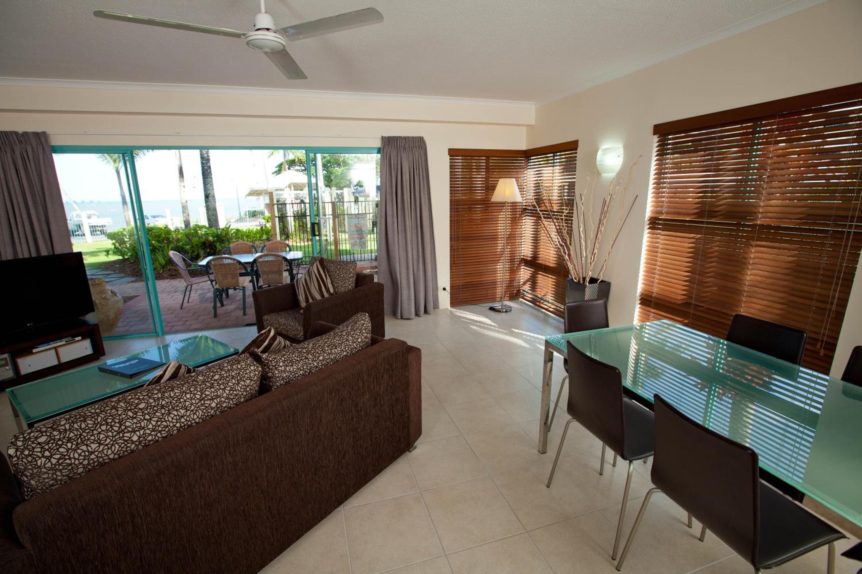 Coral Sands Beachfront Resort, Trinity Beach, photo 3