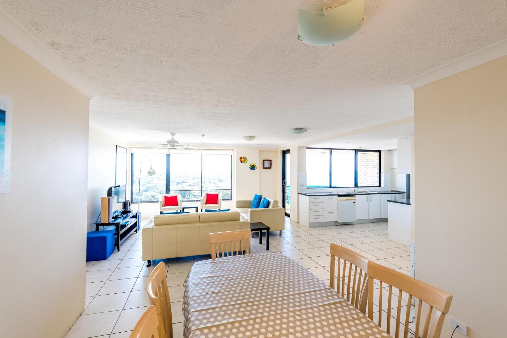 Burgess @ Kings Beach Apartments, Caloundra, photo 3