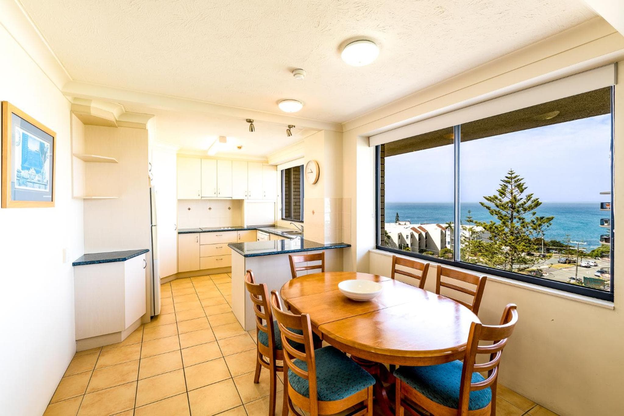 Burgess @ Kings Beach Apartments, Caloundra, photo 2