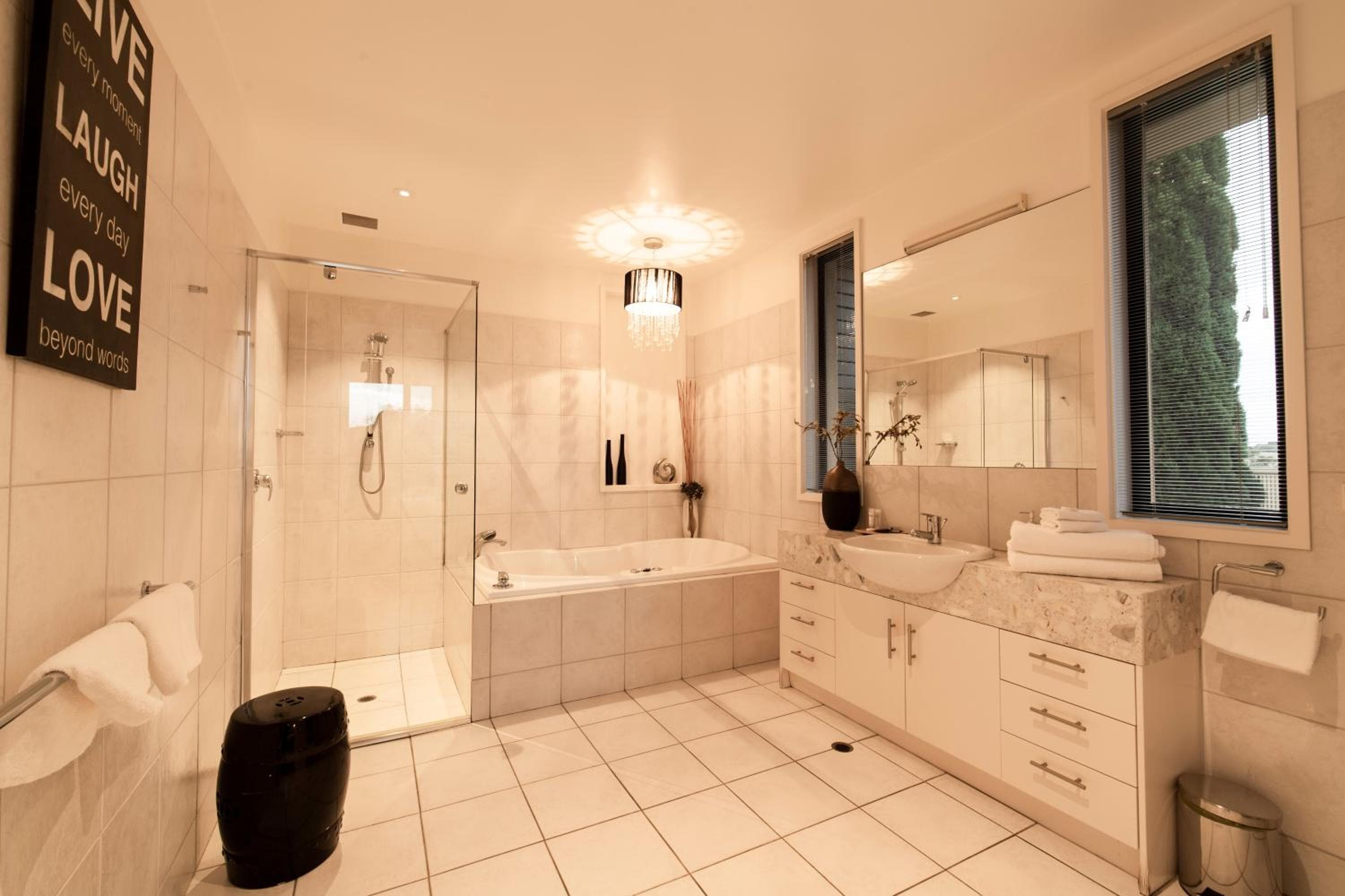 Hilltop Apartments Phillip Island, Cowes, photo 2