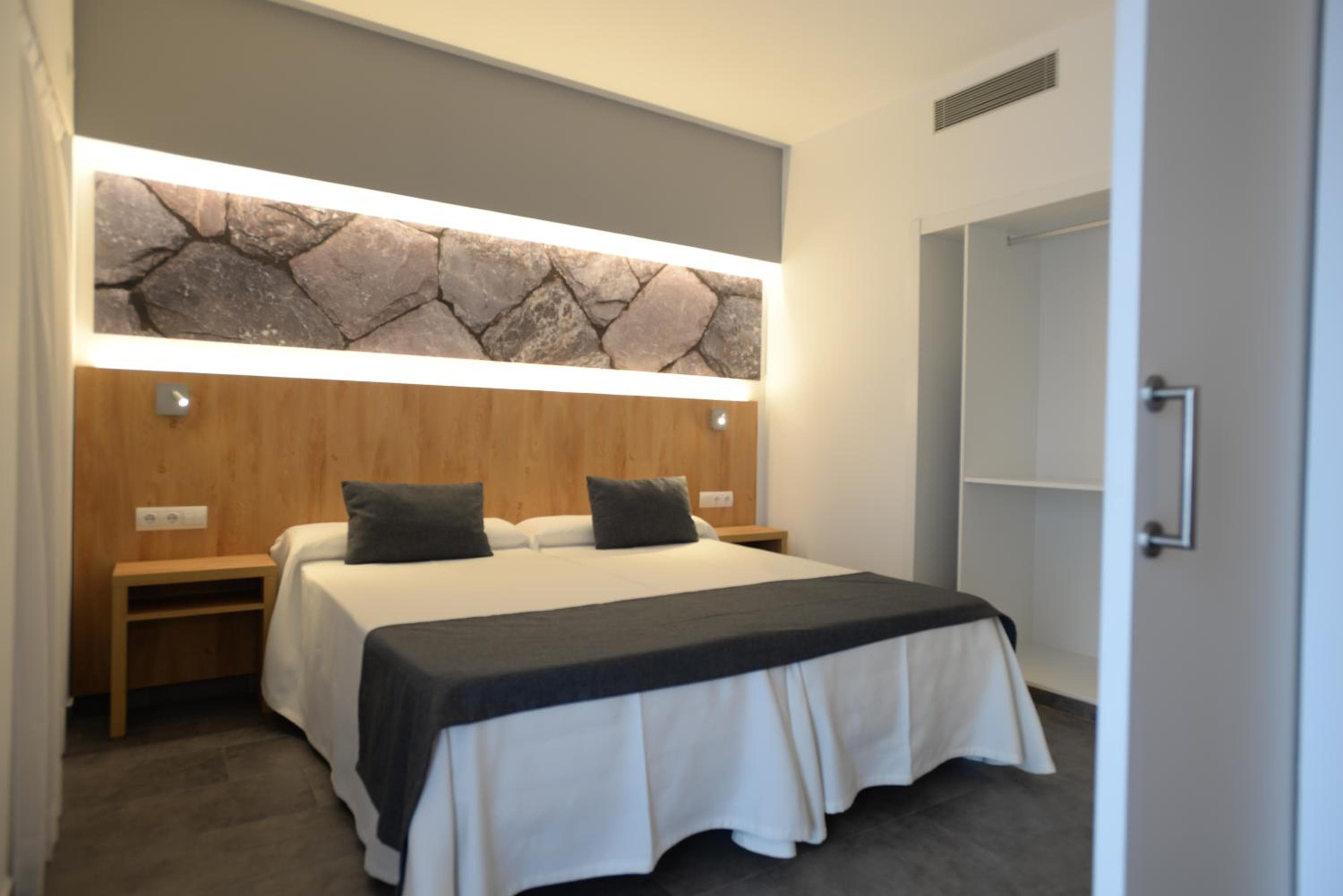 Invisa Aparthotel Casa Luis, Santa Eularia des Riu