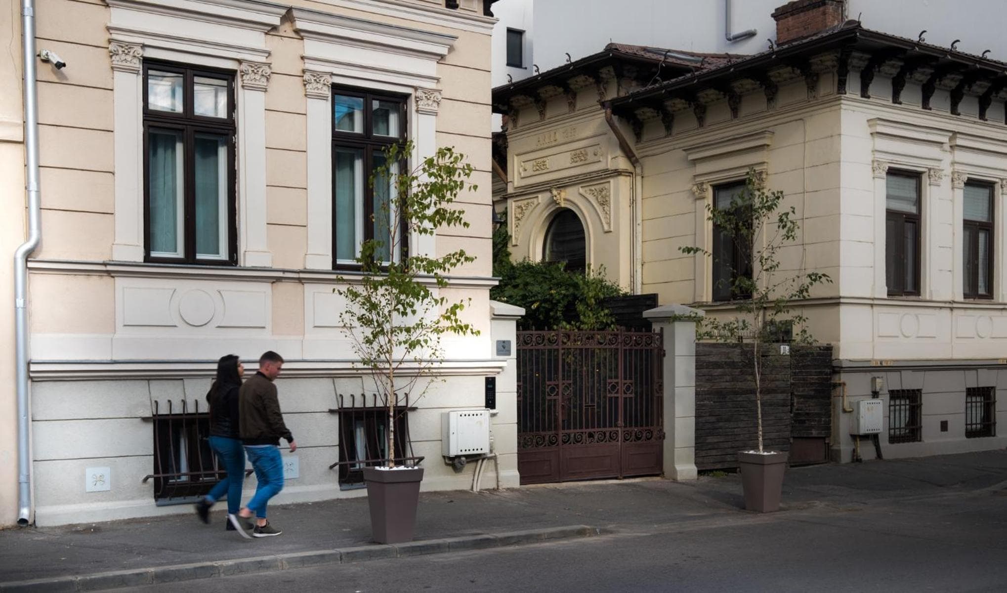 Little Bucharest mansion next to Parliament Palace, Bucharest, photo 4