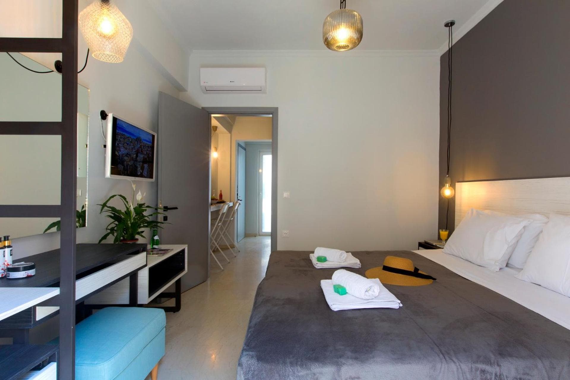 LOC HOSPITALITY Urban Suites, Corfu Town, photo 3