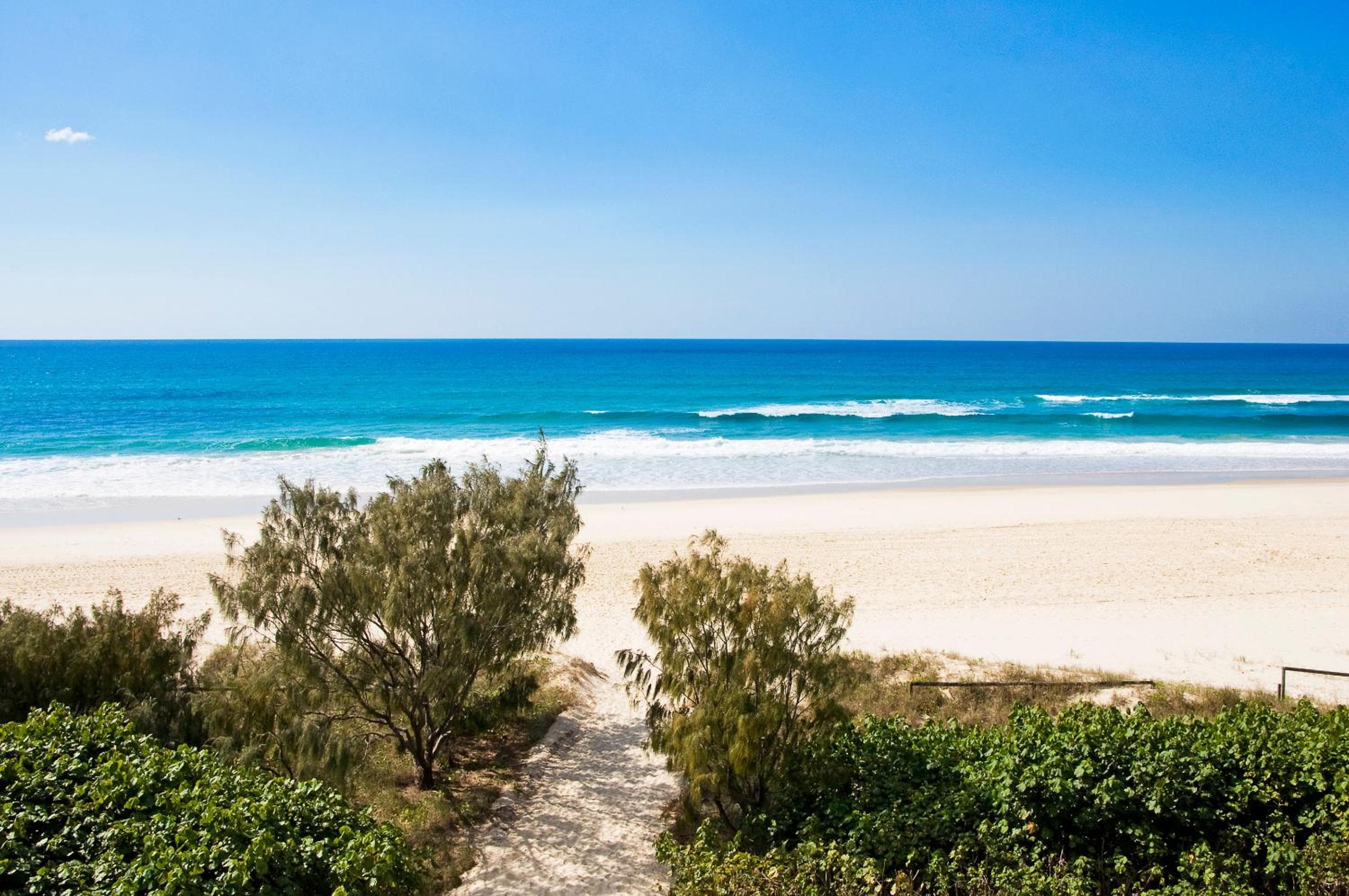 Oceanside Resort - Absolute Beachfront Apartments, Gold Coast, photo 4