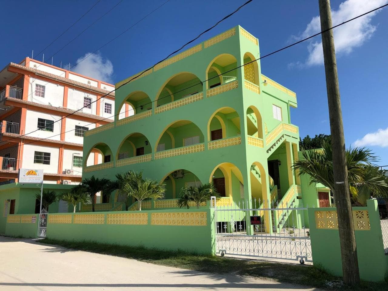 Panchos Villas, Caye Caulker