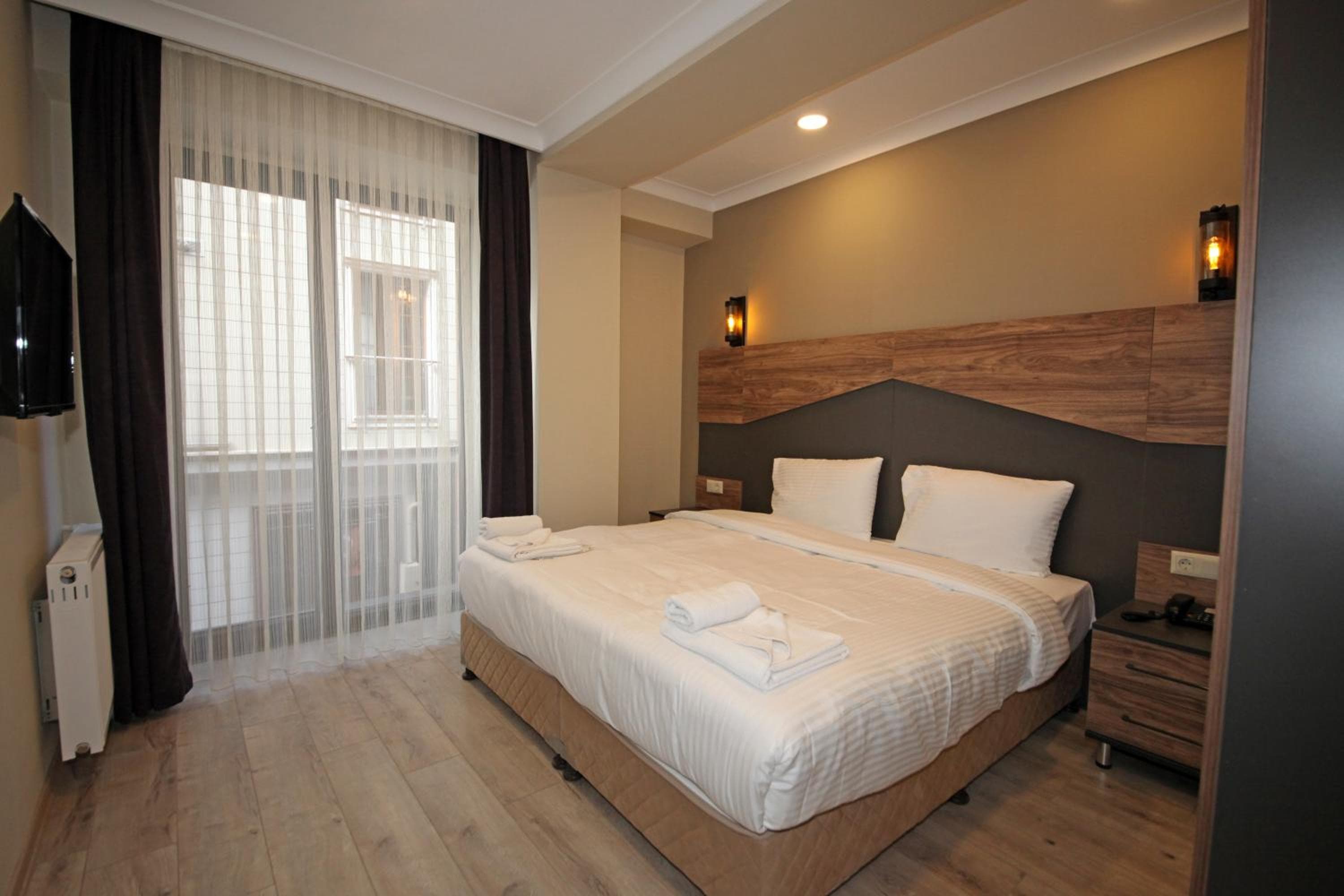 Corner Suite, photo 4