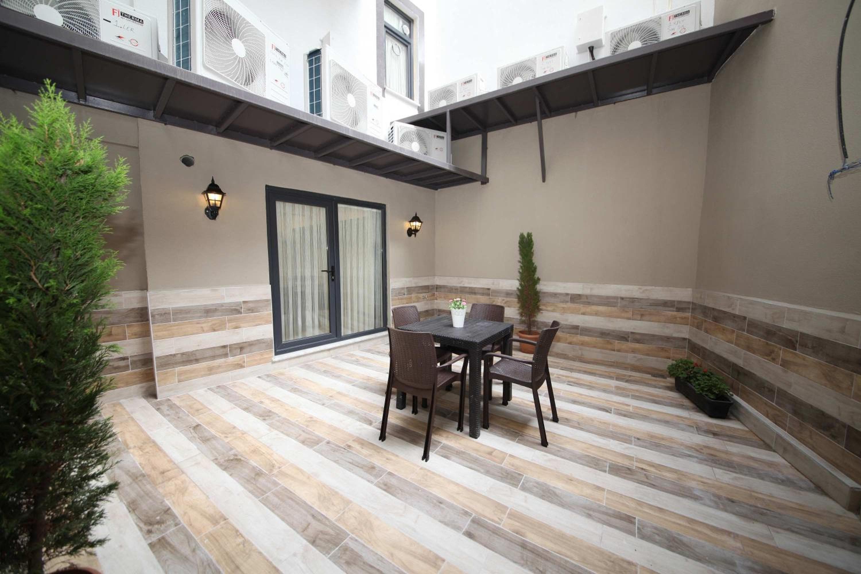 Corner Suite, photo 3