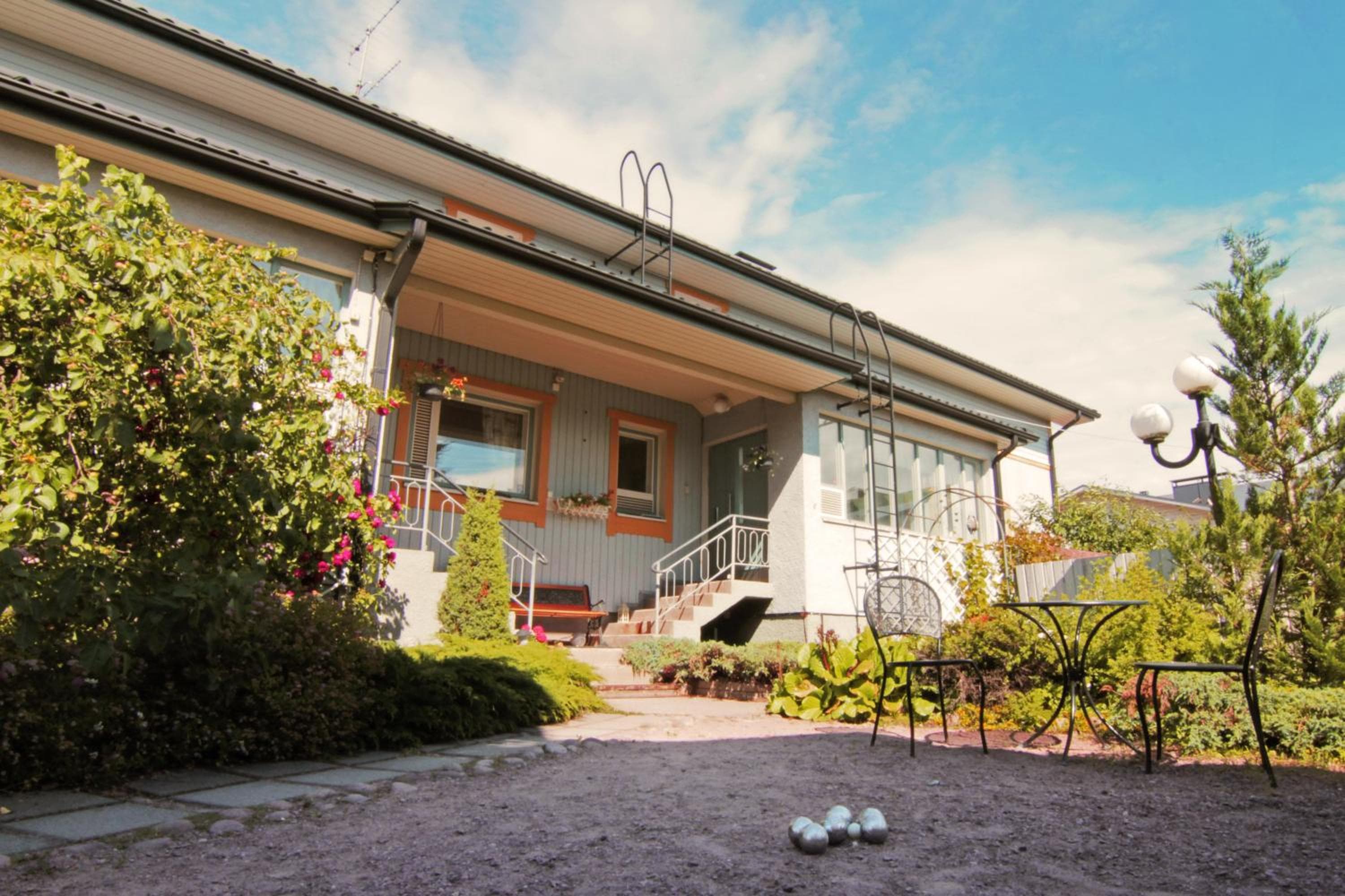 Apartment Hotel Kuukkarin Kortteeri, Pori