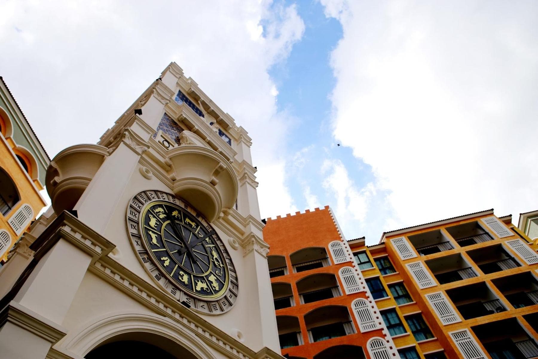 Venetian Poseidon Pool Hotel, Jomtien Beach