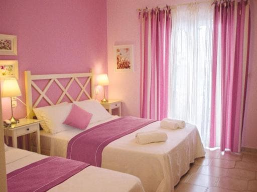Haris Hotel Apartments and Suites, Paralia Vrachou, photo 2