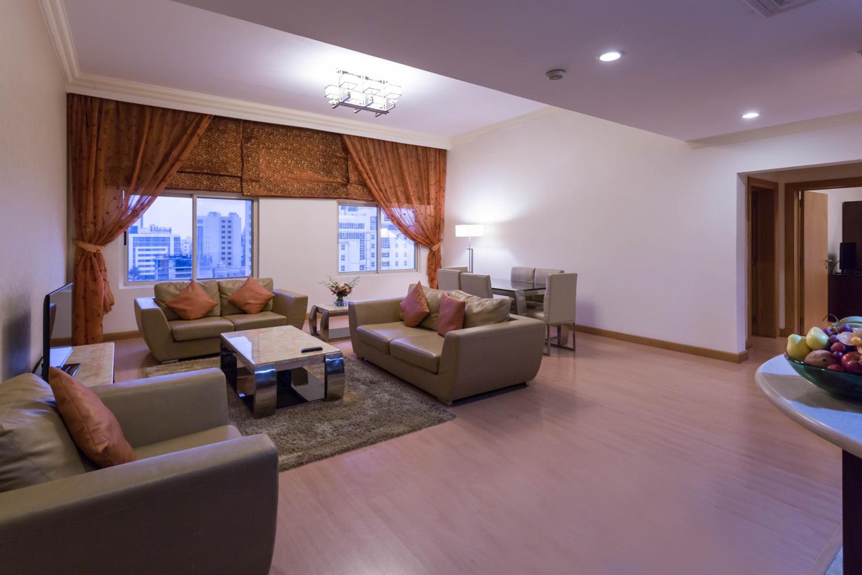 Al Safir Tower - Residence, Juffair, photo 2