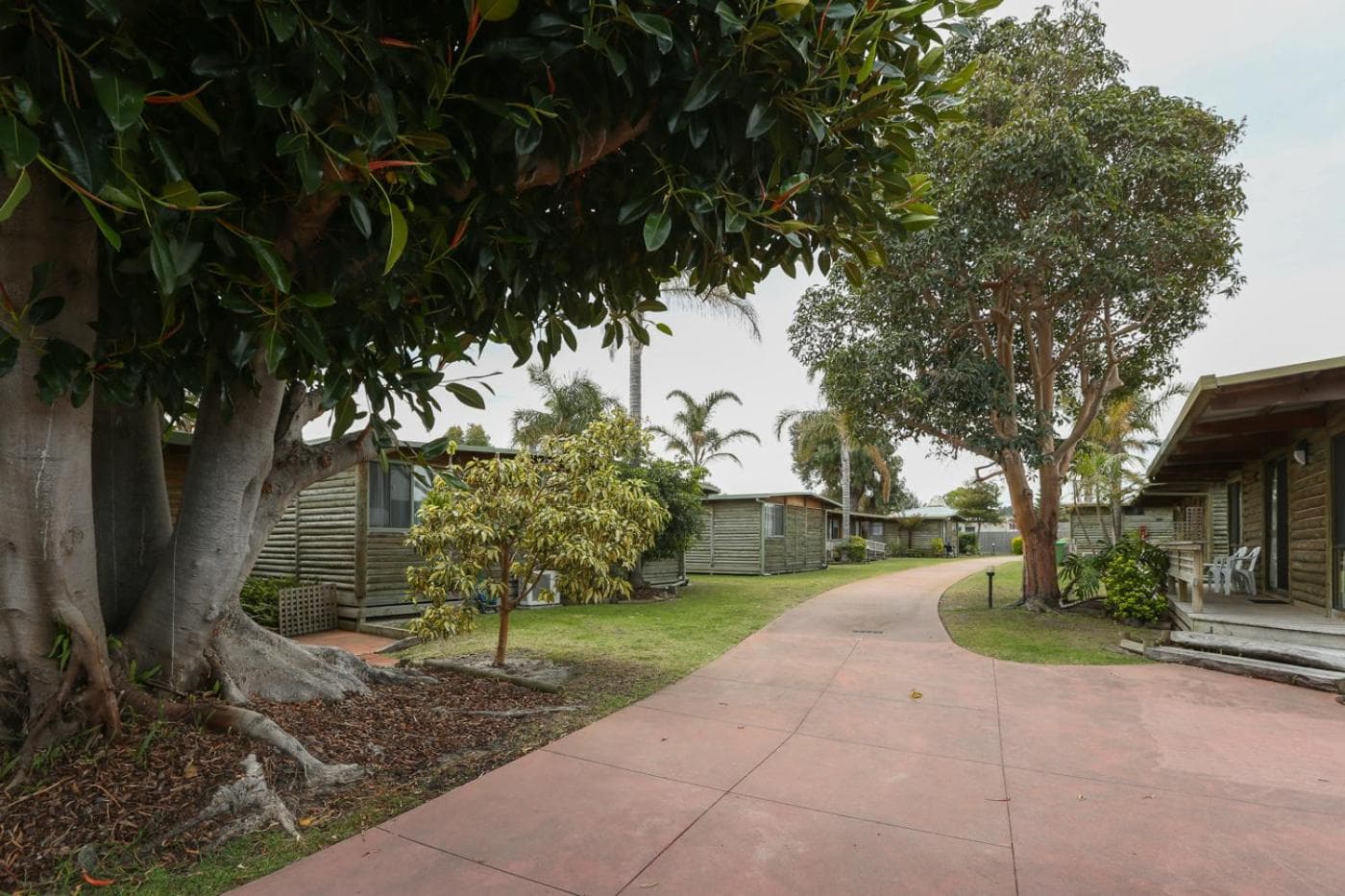 Lazy Acre Log Cabins, Lakes Entrance, photo 2